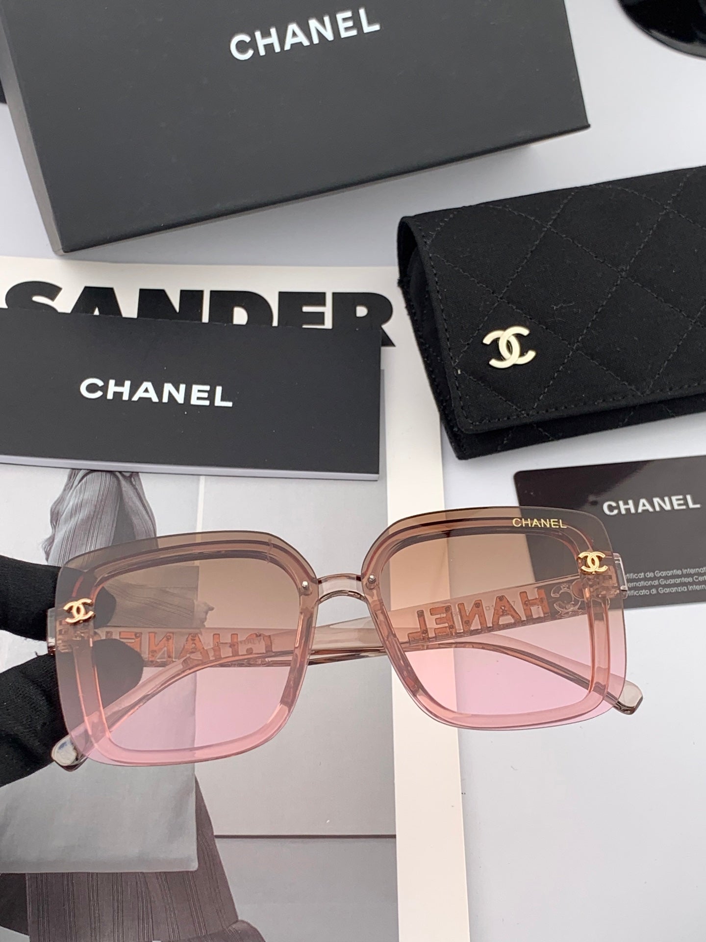 Chanel Sunglasses 558389