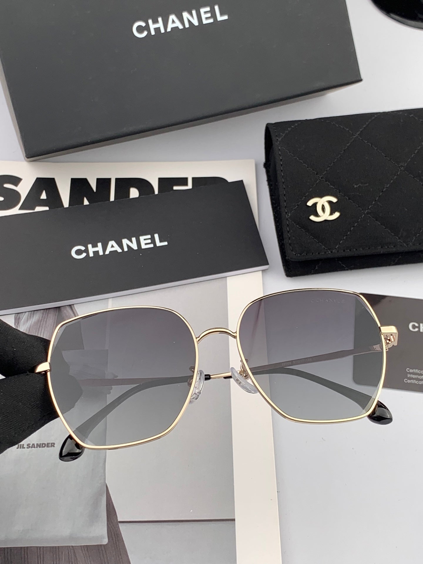 Chanel Sunglasses 558391