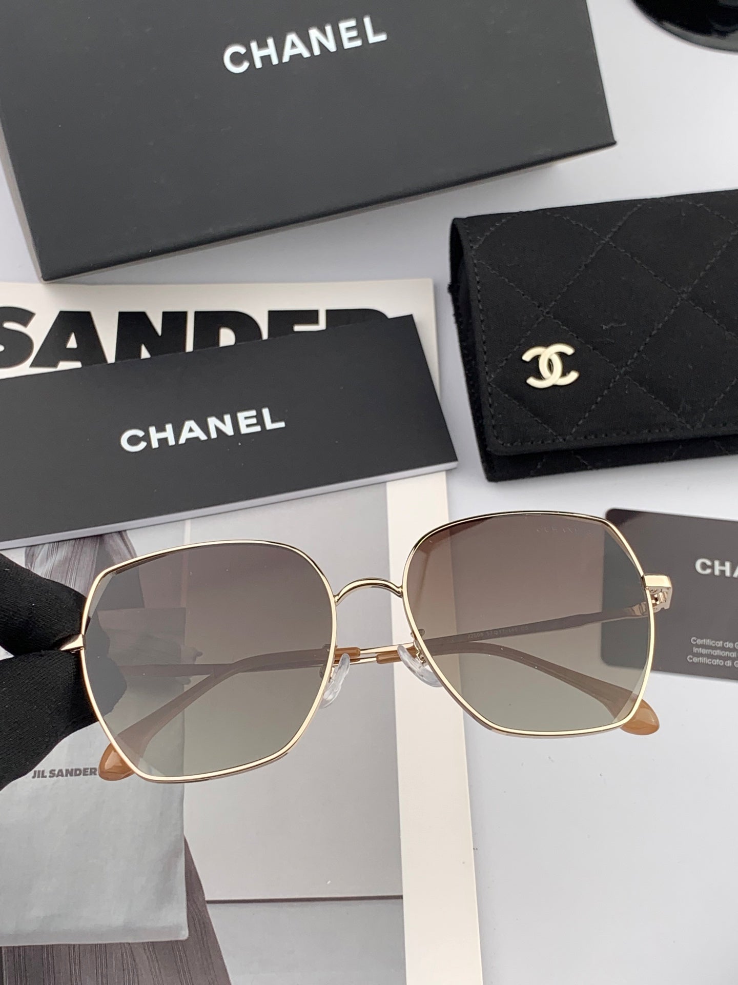 Chanel Sunglasses 558391