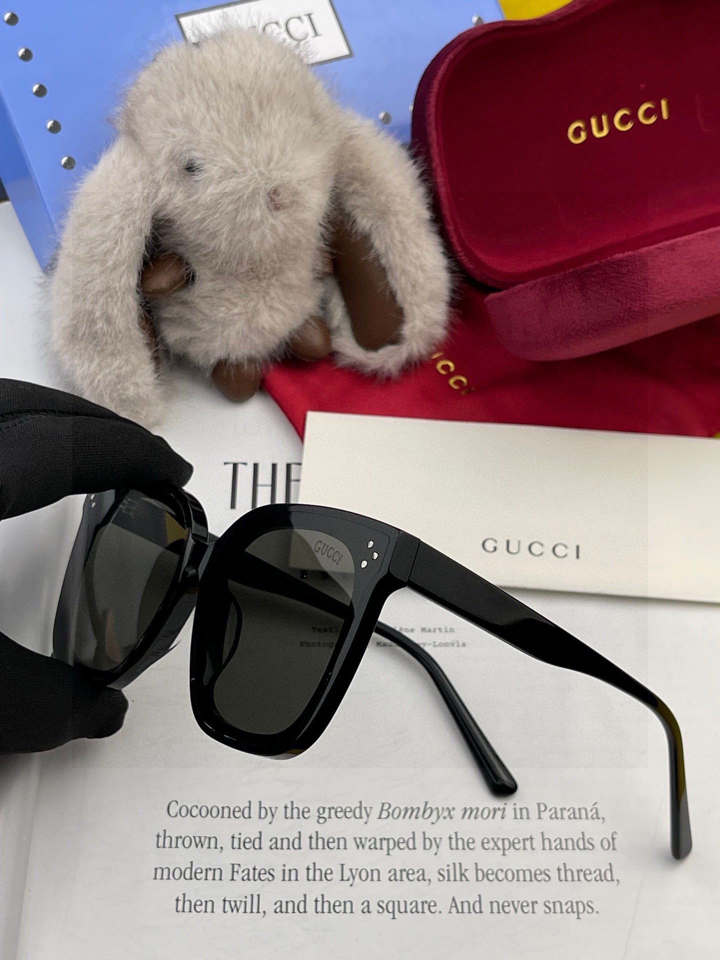 Gucci Sunglasses 560806