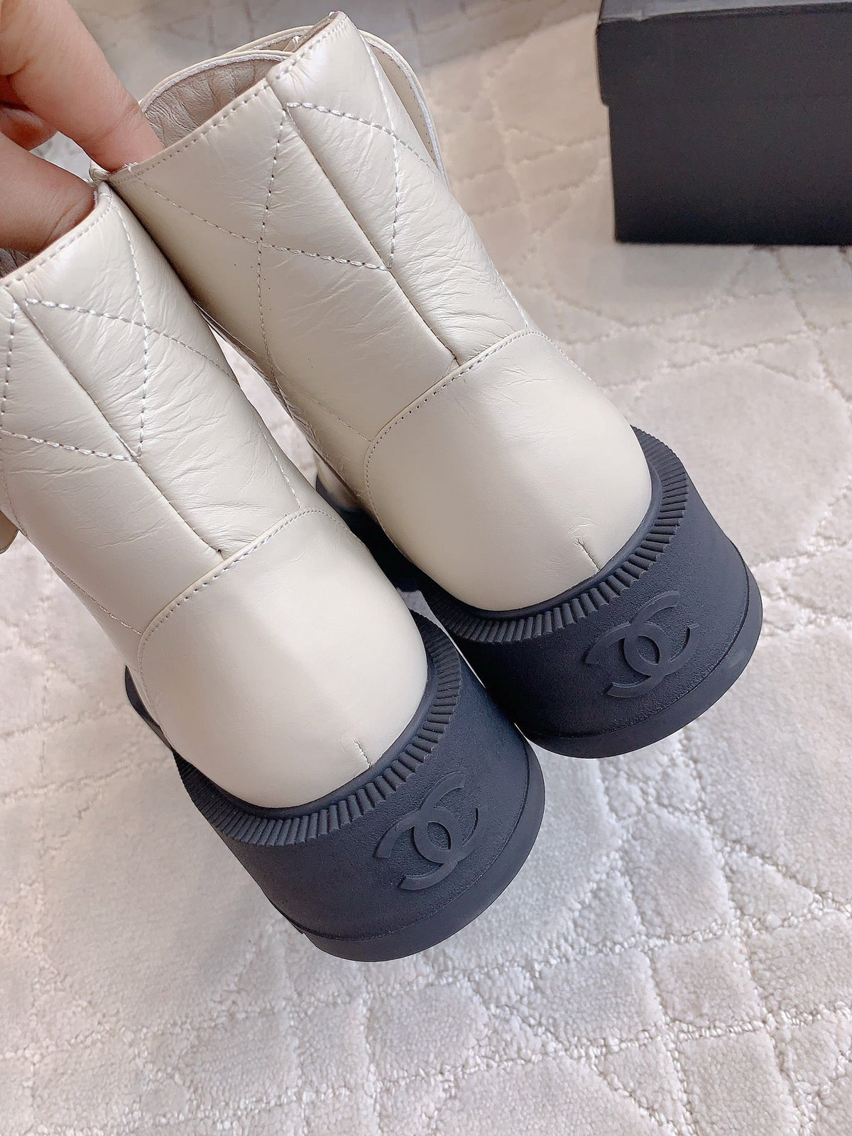 CC Ankle Boots In White Beige Wrinkled Calfskin 145489
