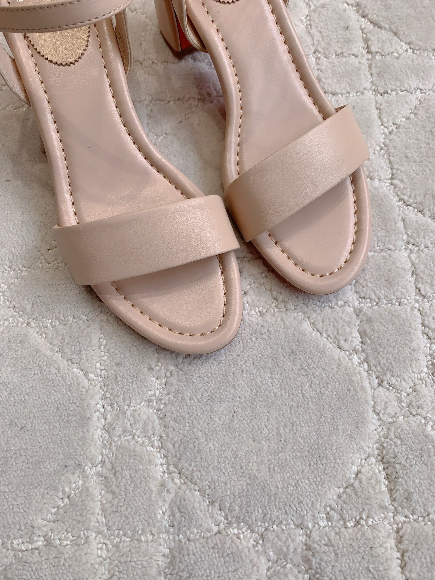 CL Simple Sandals Nude Sheepskin 328456