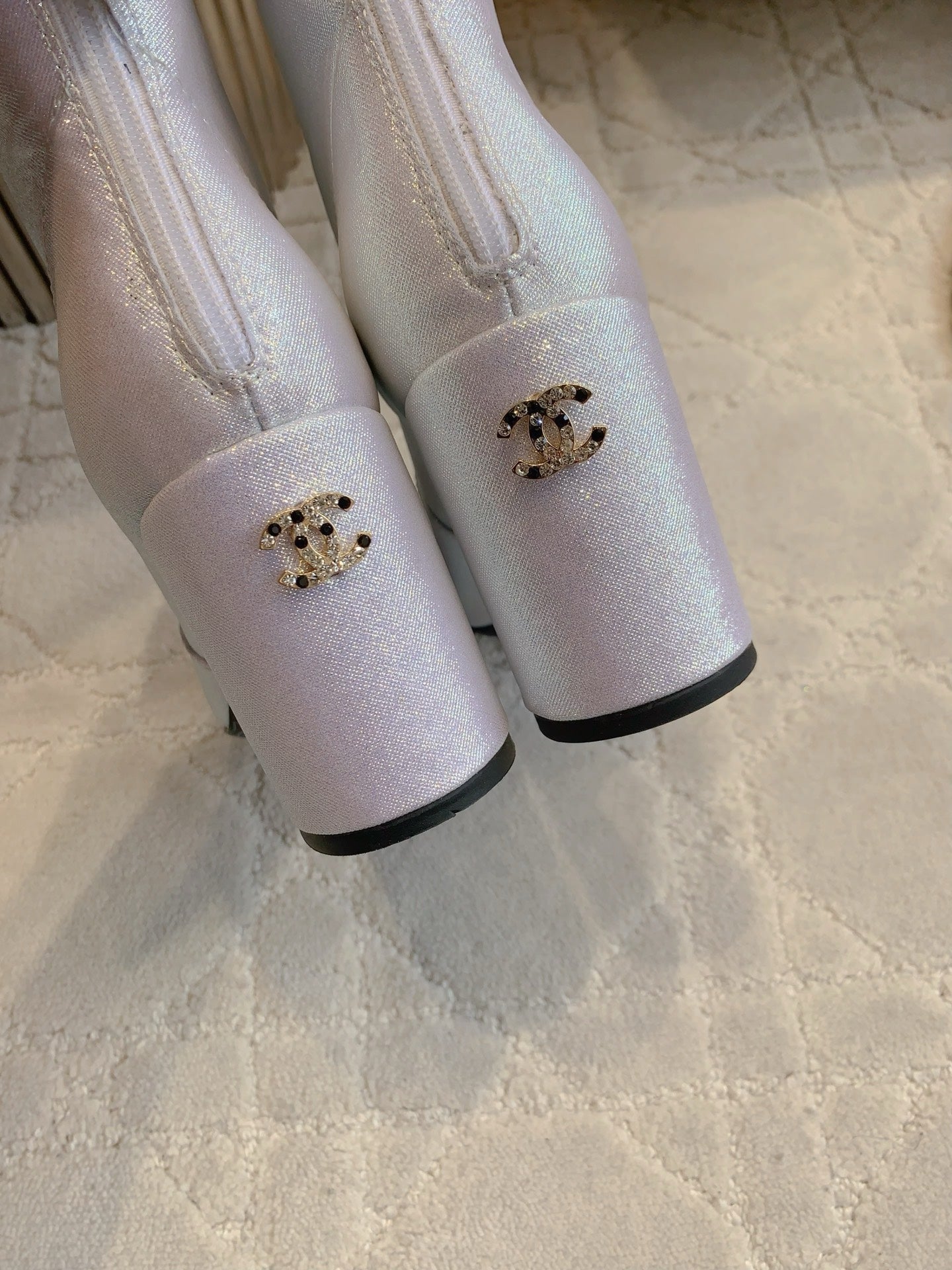 CC 25 Short Boot Light Pink Black Fabric Sheepskin 516638