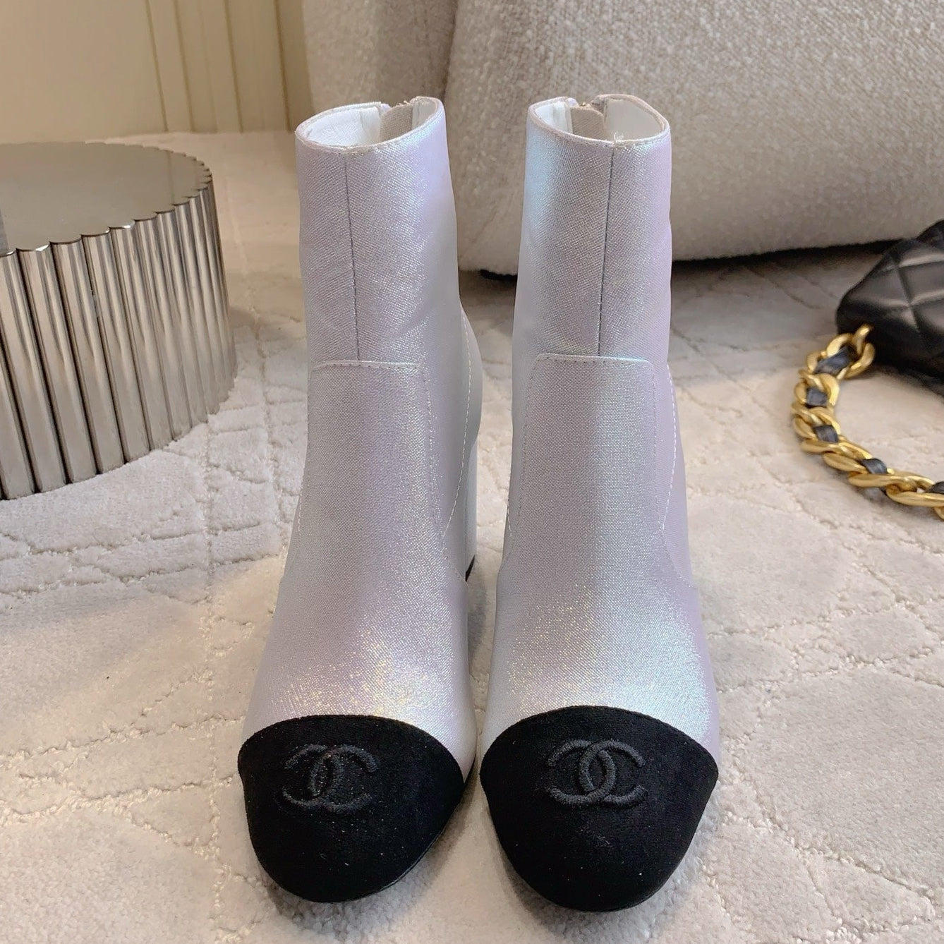 CC 25 Short Boot Light Pink Black Fabric Sheepskin 516638