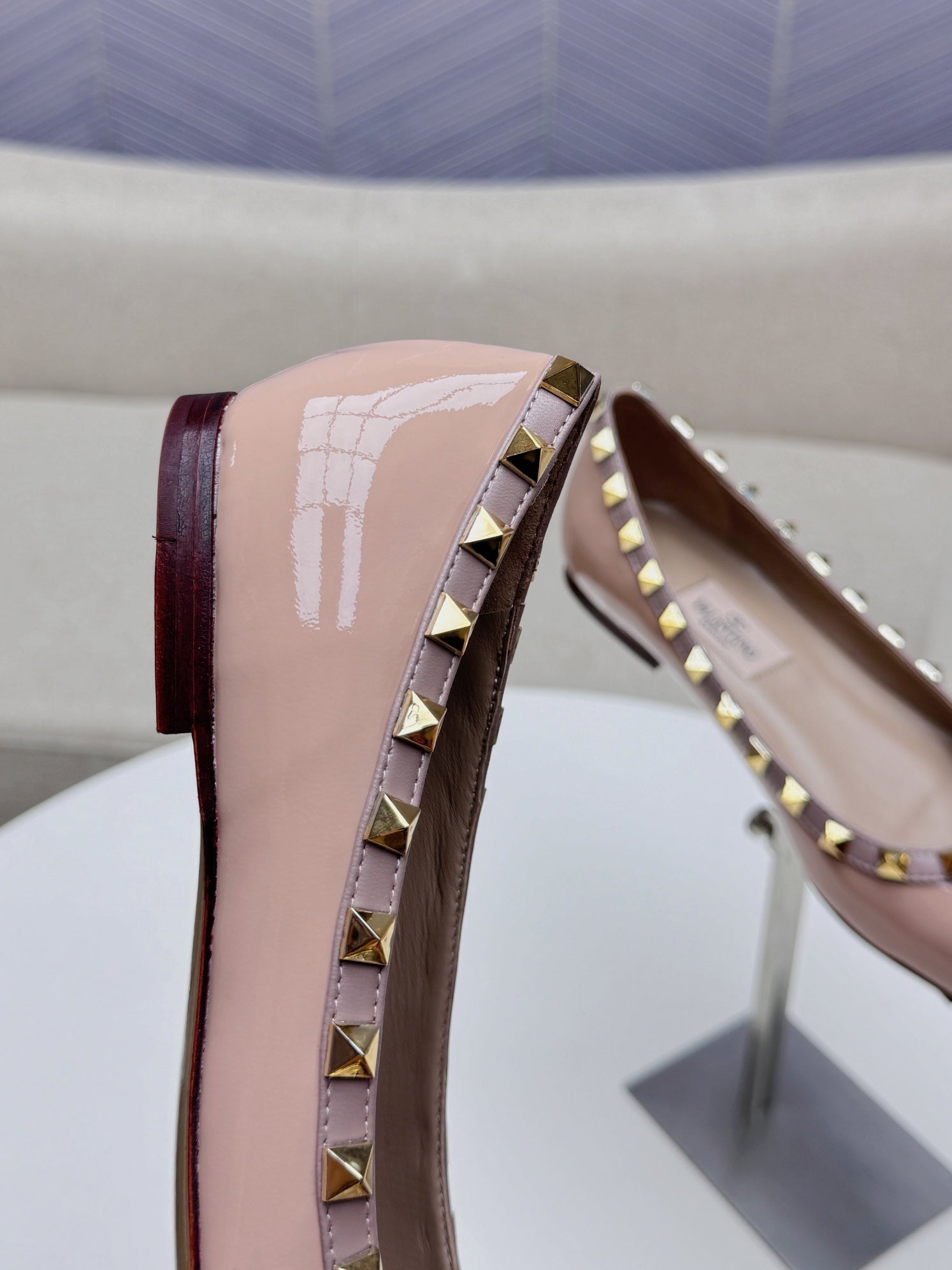 ROCKSTUD FLAT PUMP IN NUDE TAN CALFSKIN