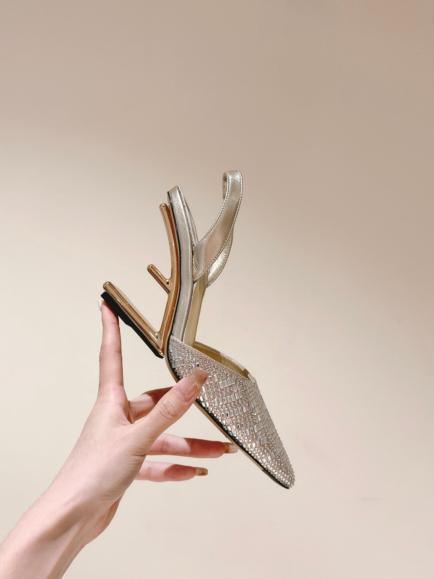 FENDI SEQUINS HIGH-HEELED SLINGBACK 85MM GOLD