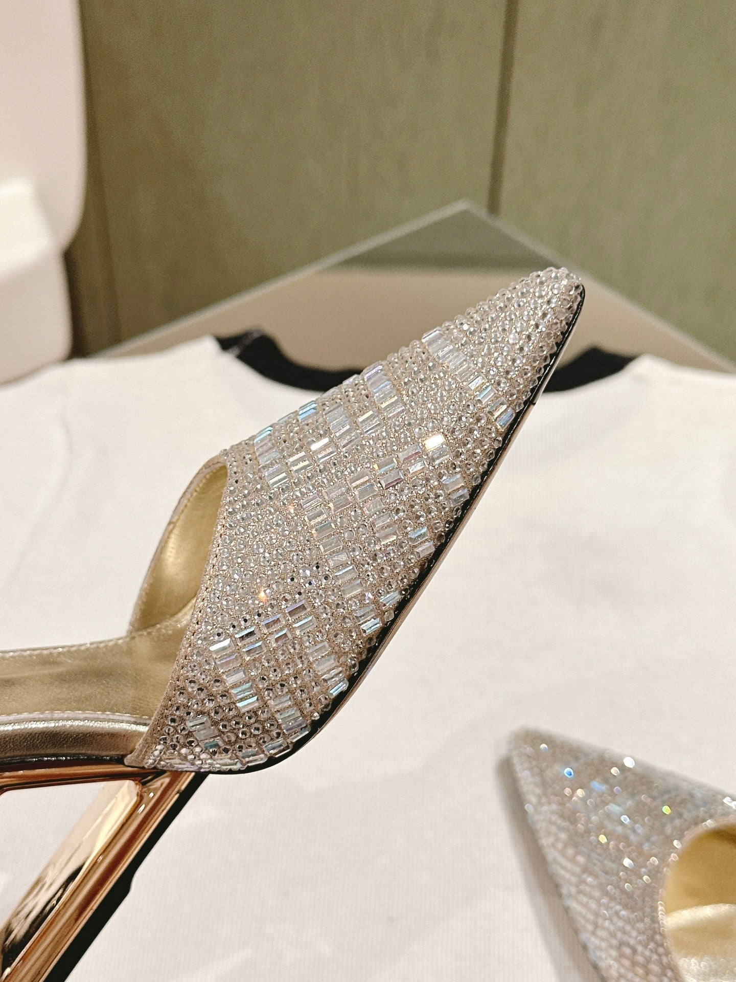 FENDI SEQUINS HIGH-HEELED SLINGBACK 85MM GOLD