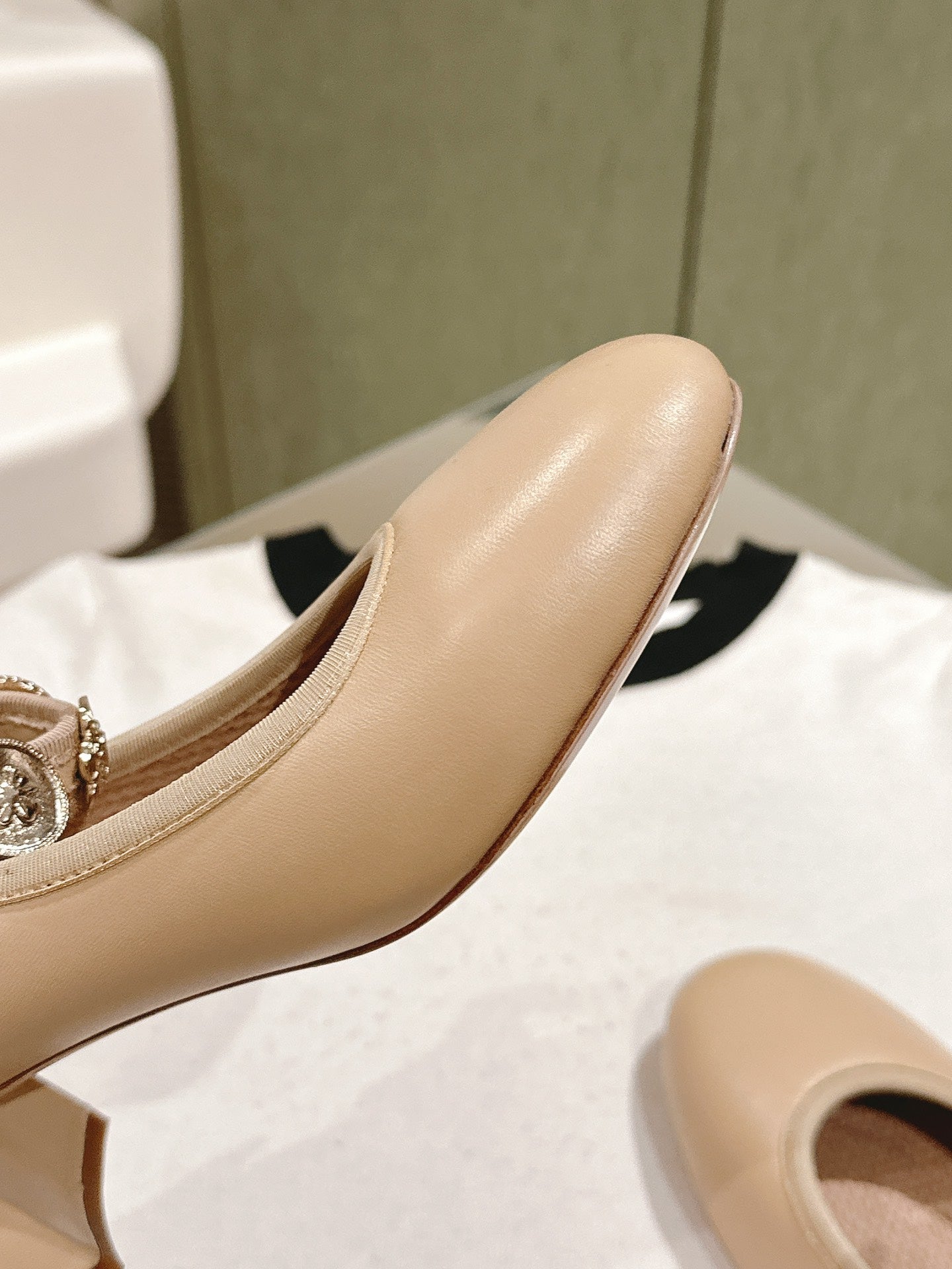 CC HIGH MARY JANE ALMOND BEIGE LAMBSKIN