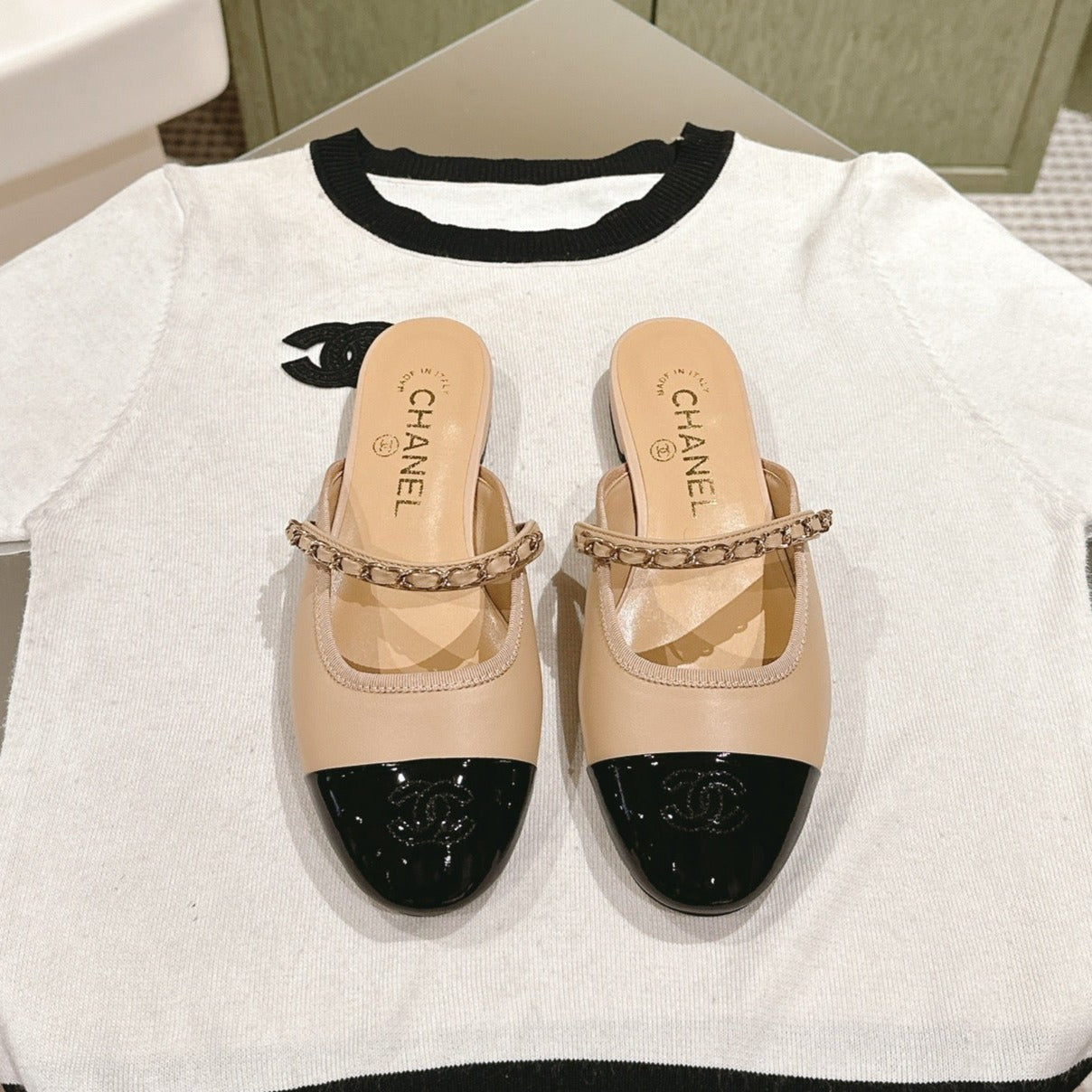 cc mule leather chain beige calfskin black patent calfskin