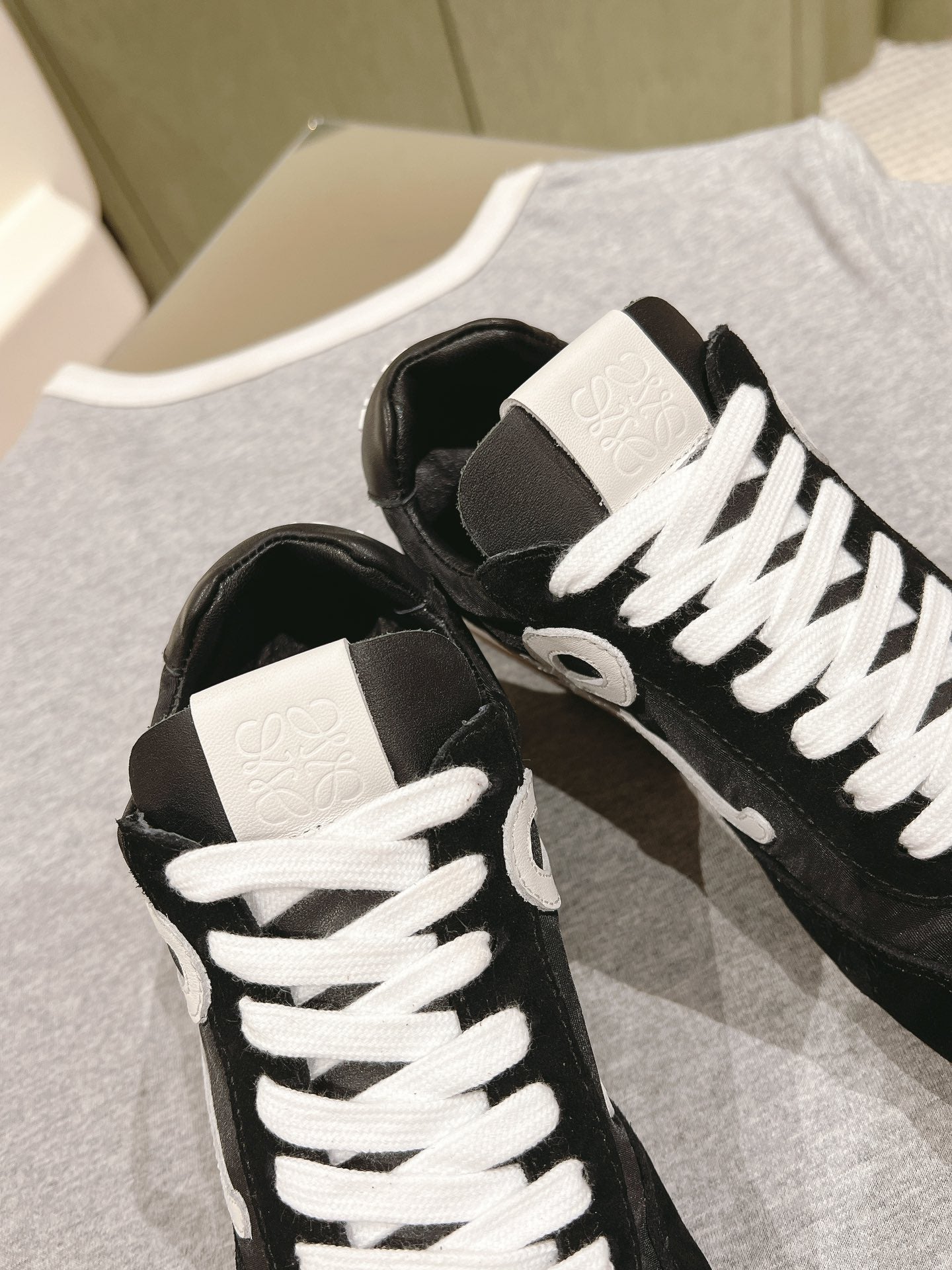 Loewe 2025 Ballet Runner 2.0 Sneaker Black White Suede 556041