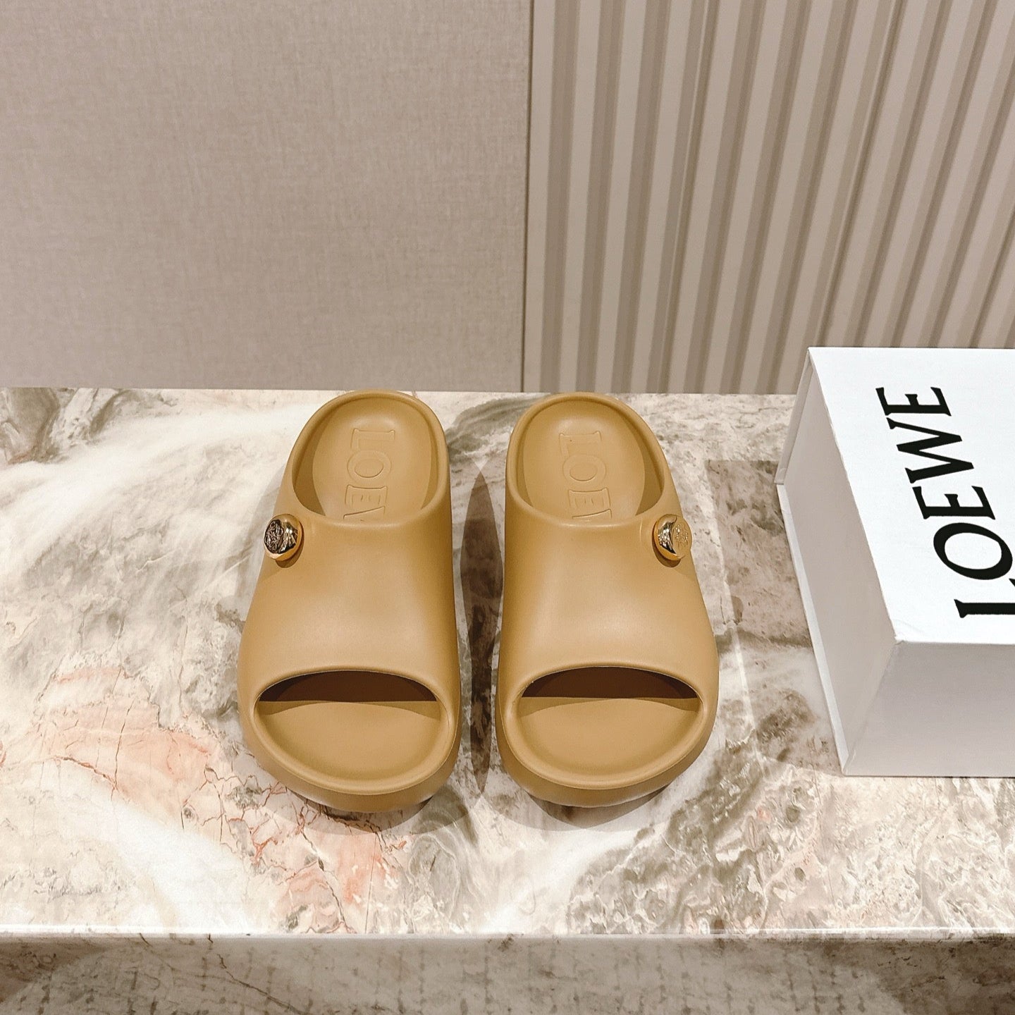 Loewe 25 Foam Pebble Slide Brown Rubber