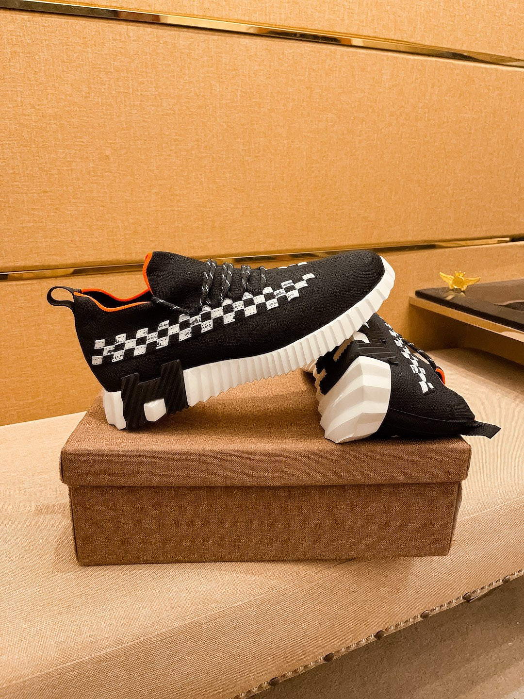 HM Men's Flex Slip-on Sneaker Black Knit Cowhide 671700