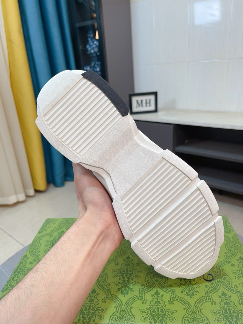 GG Men's ACE Sneaker White Calfskin 523318