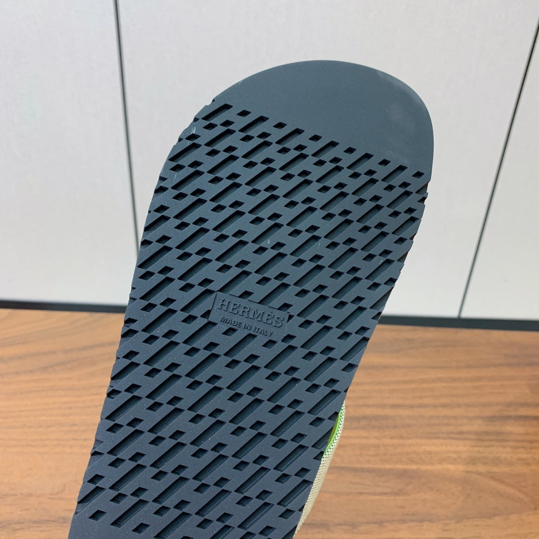 HM Kazimir Sandal Green Farbic Calfskin 293984