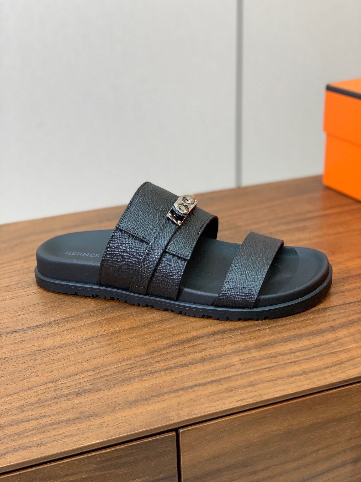 HM Jackson Sandal Black Cowhide 294063