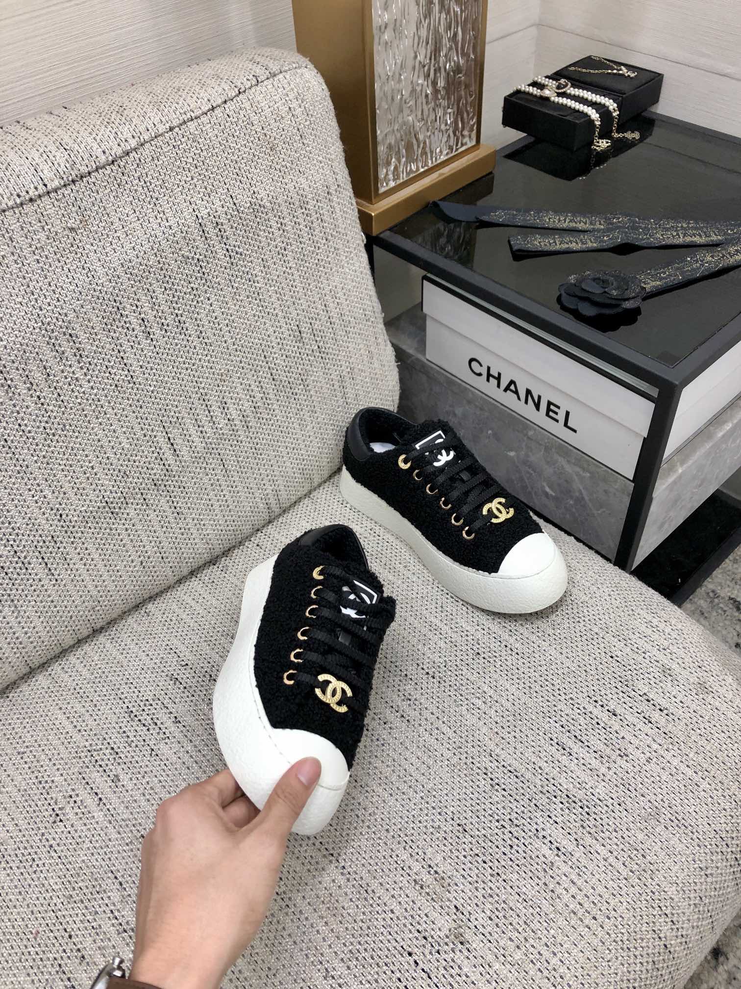 CC Low Sneaker Black Wool