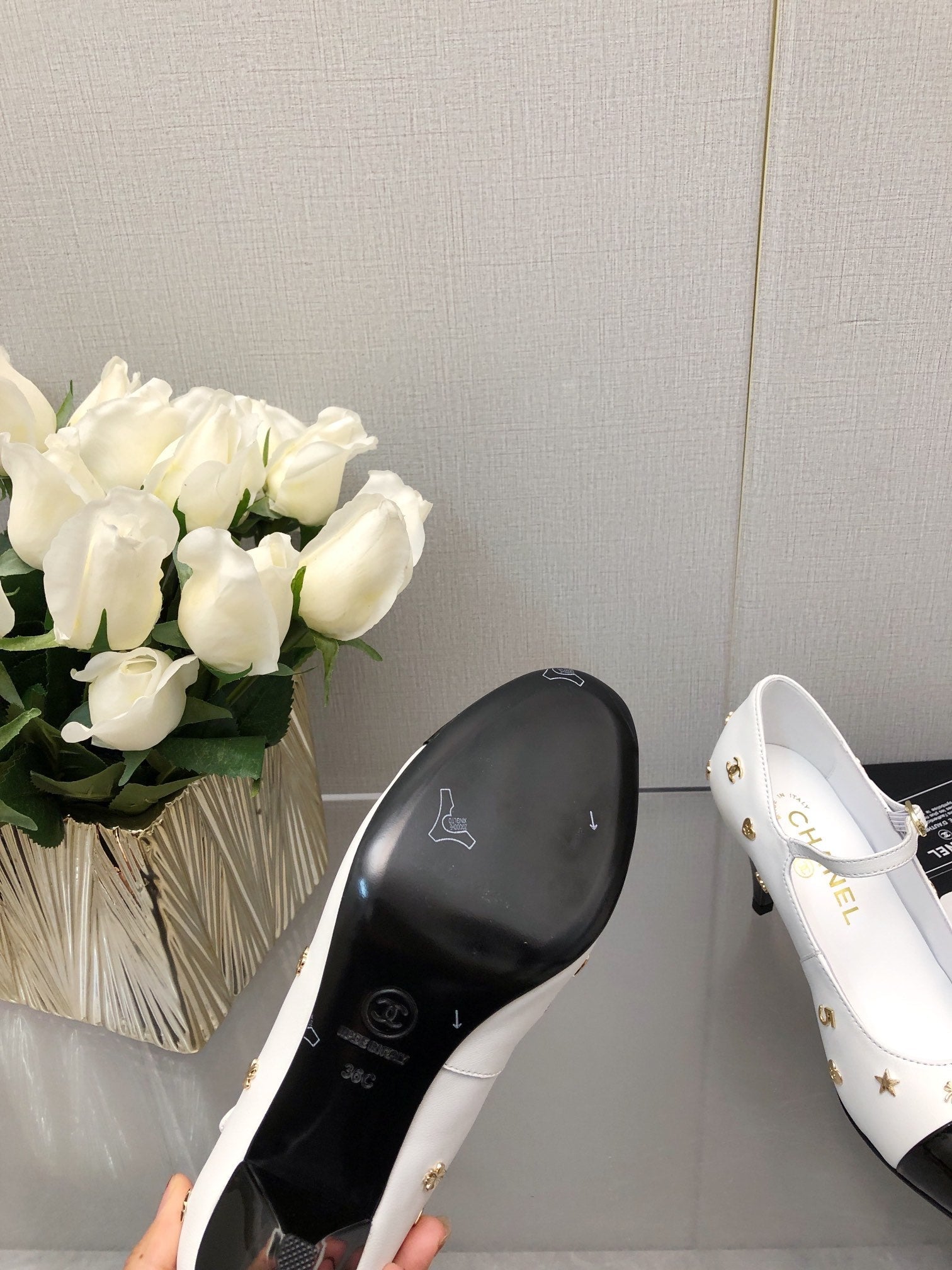 MARY JANE WHITE MIX BLACK LAMBSKIN ATTACH METAL