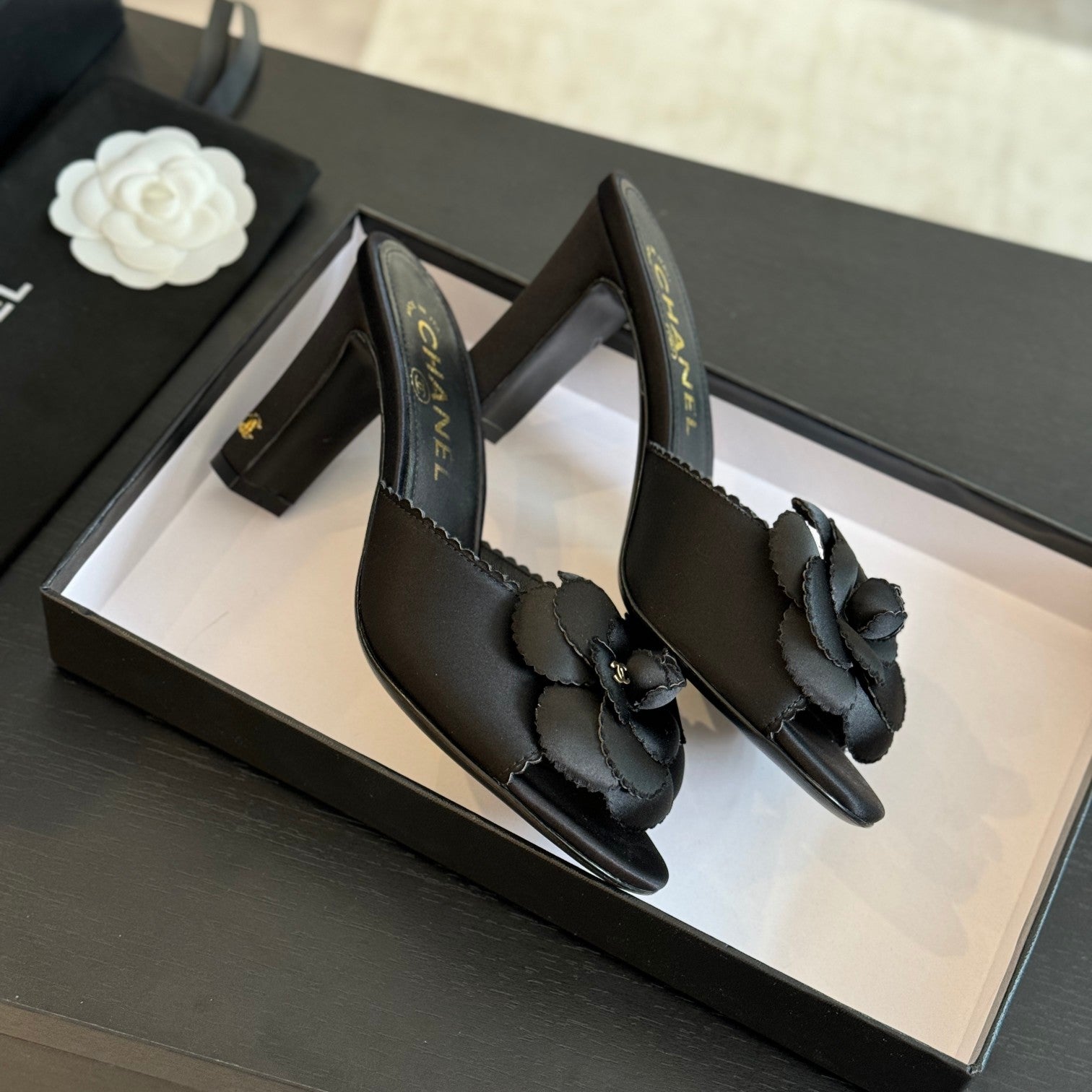 mule sandal flower high heel 80 black satin