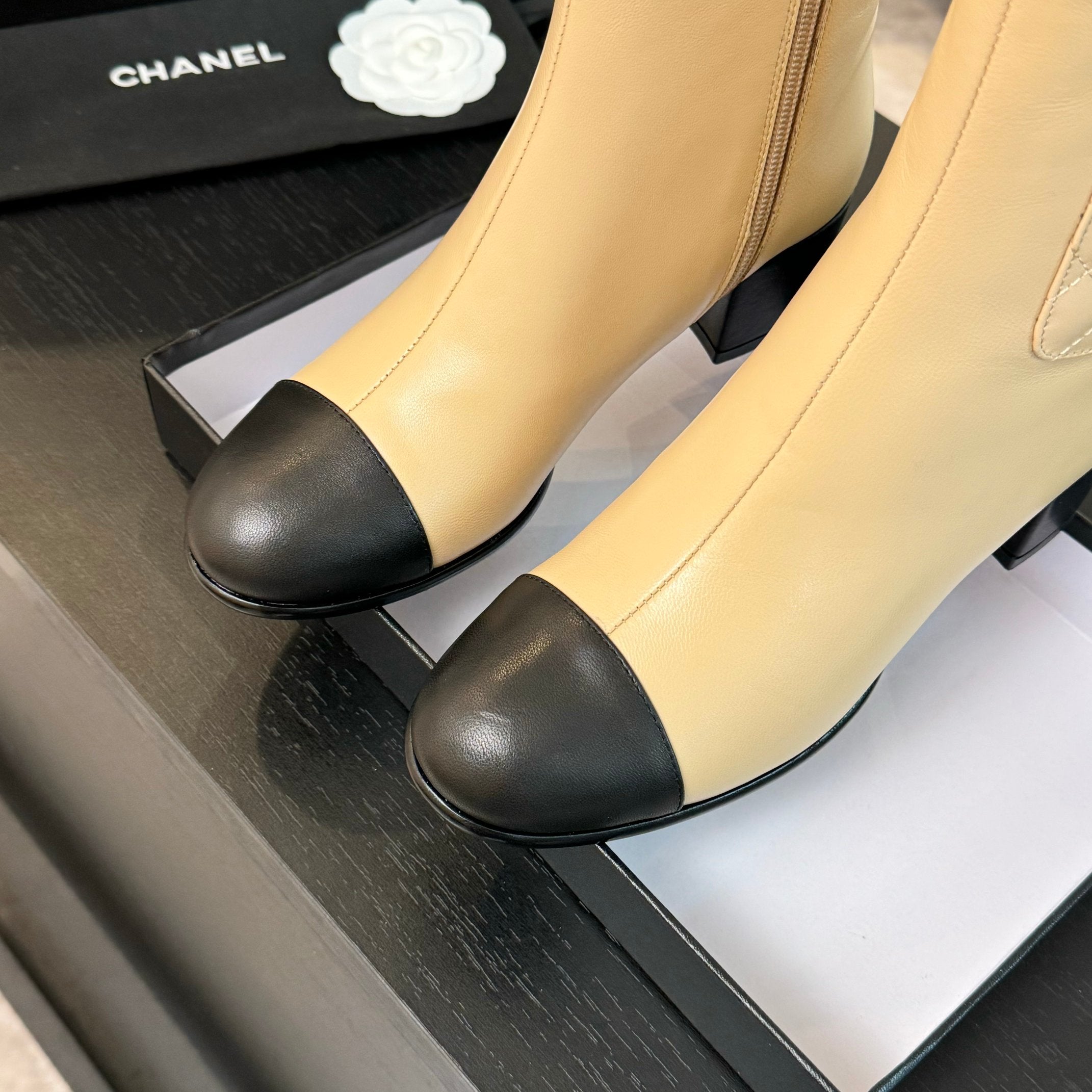 CC Ankle Boots 50mm Beige Black Lambskin