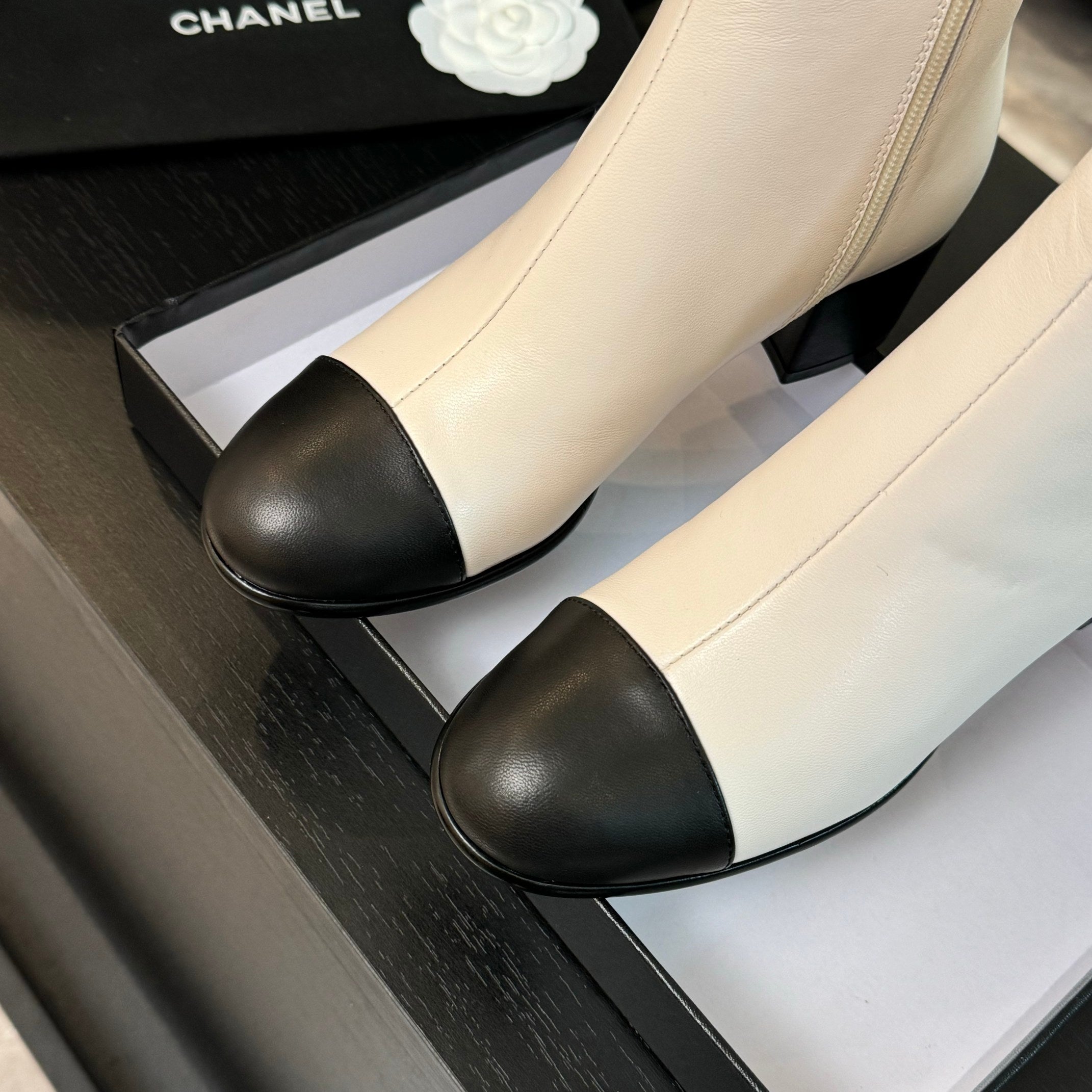 CC Ankle Boots 50mm White Black Lambskin