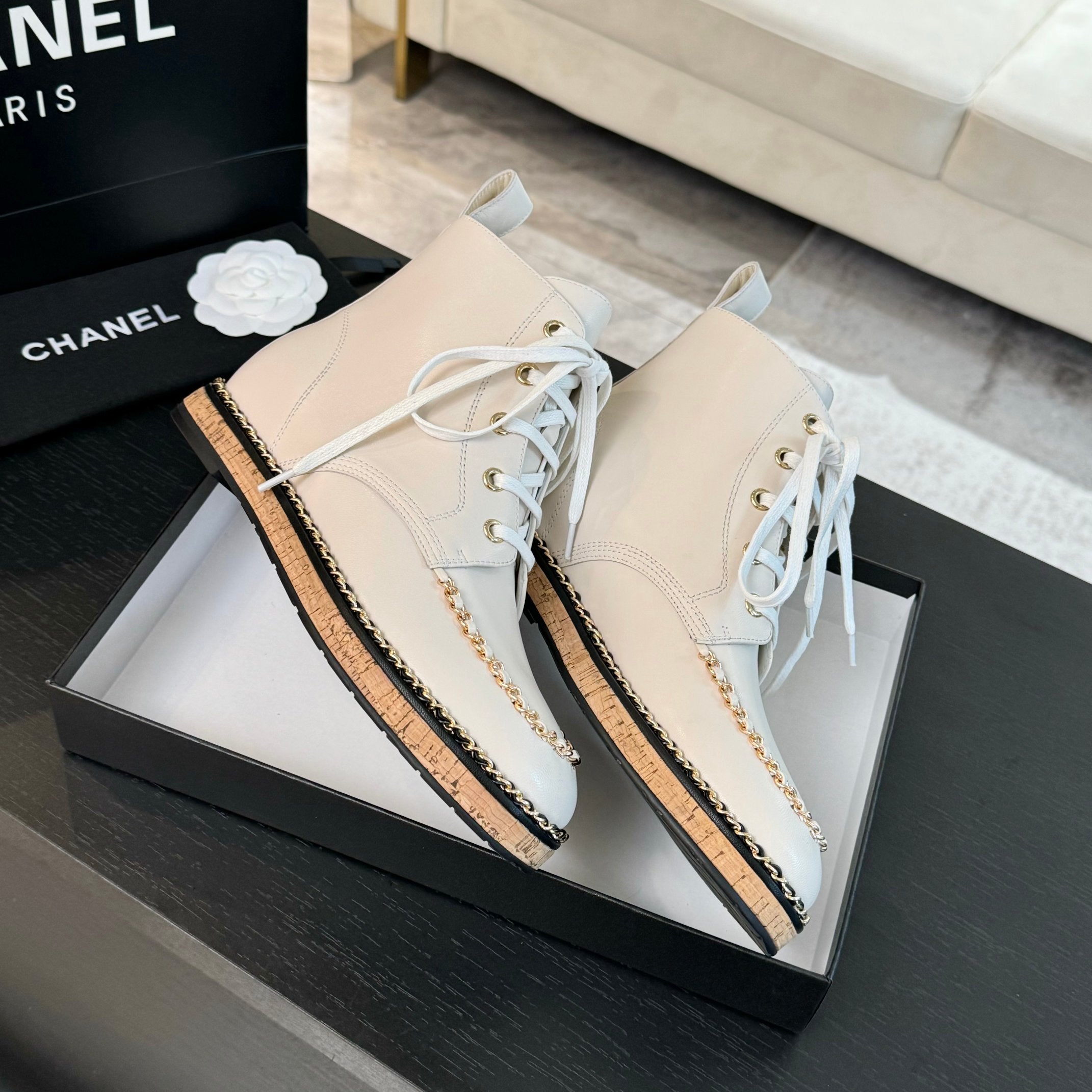 CC Ankle Boots White With Chain Calfskin