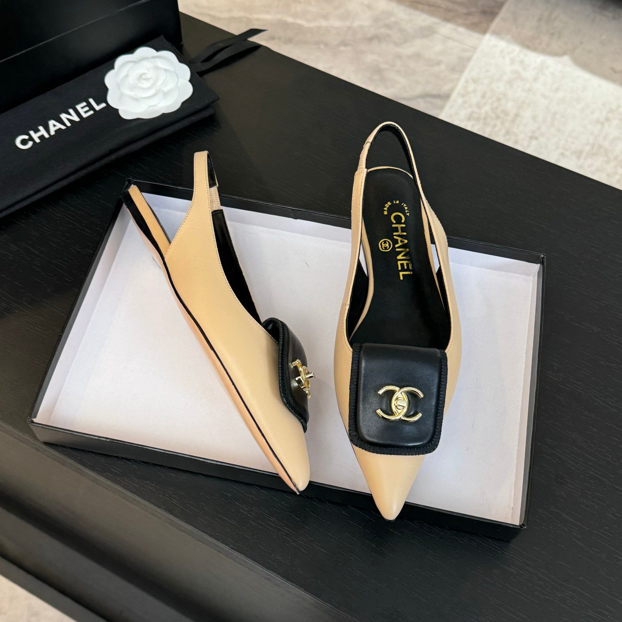 CC 25C Slingback Flat Cream Genuine sheepskin 212951