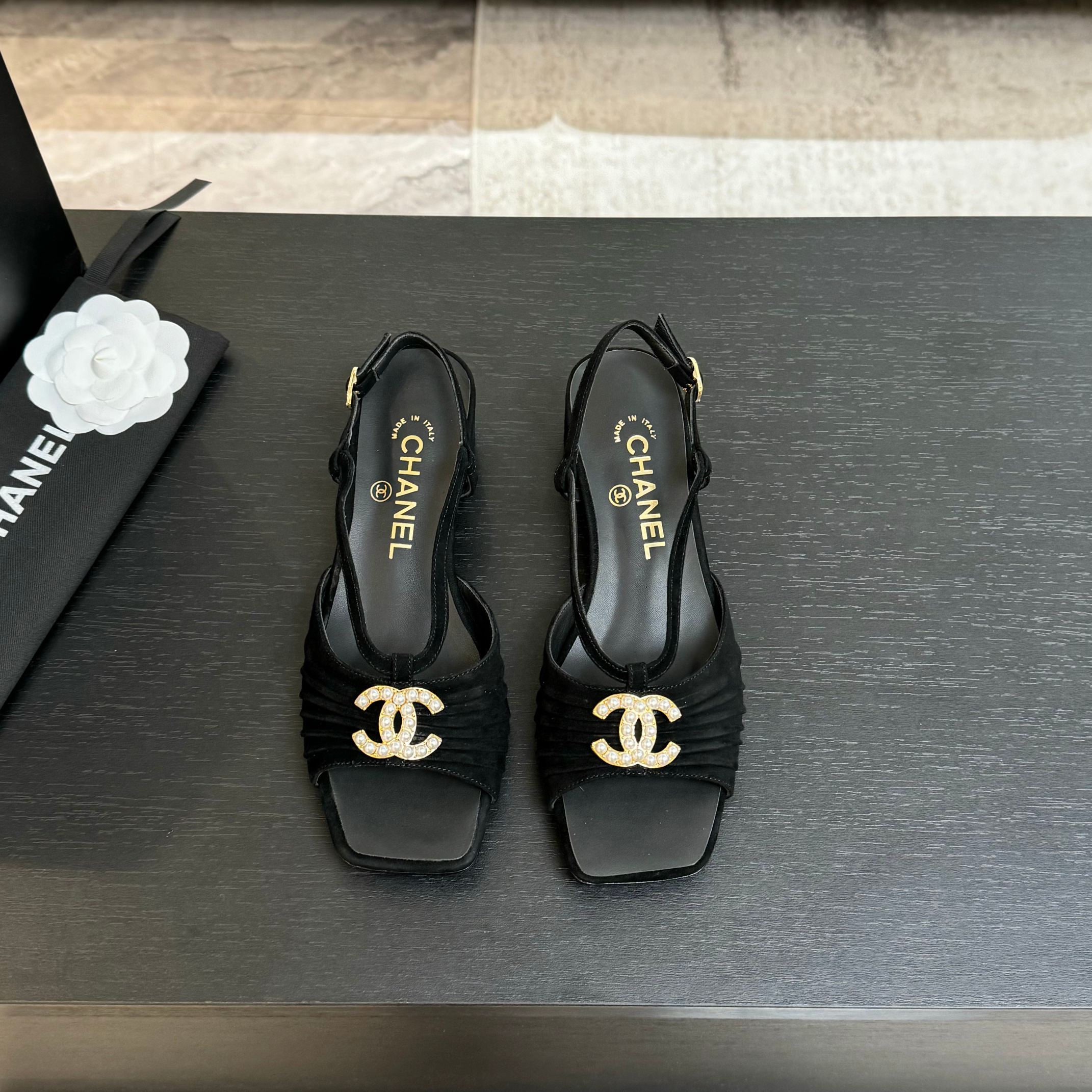 CC 25S Sandal Heel 50mm Black Suede Kidskin Pearl Logo