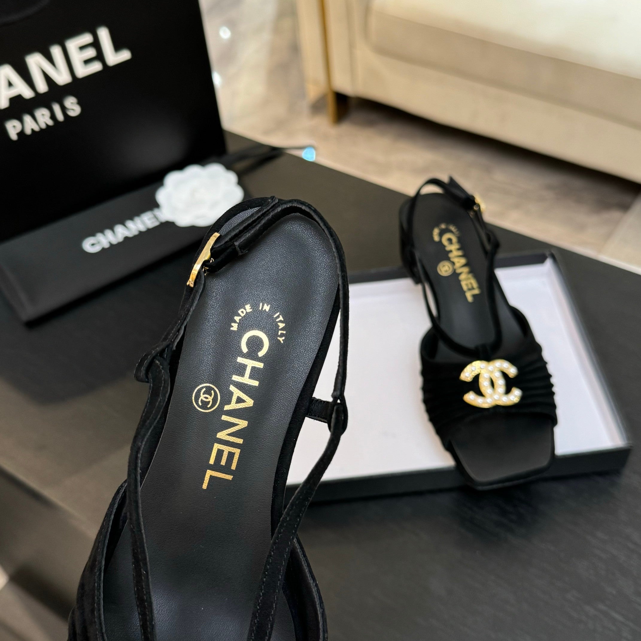 CC 25S Sandal Heel 50mm Black Suede Kidskin Pearl Logo