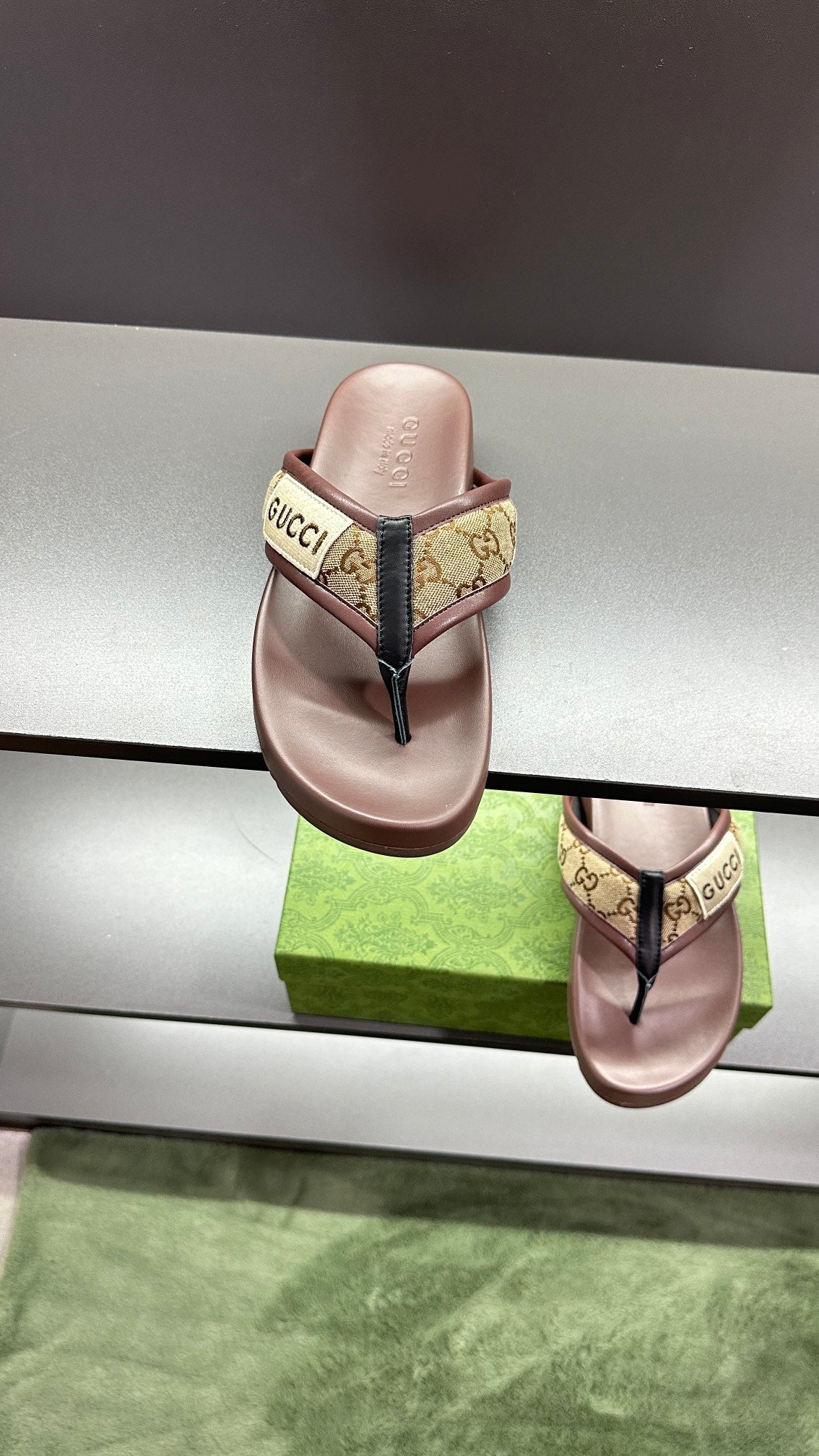 GG Men's Thong Sandals Brown Polyester Leather 547249