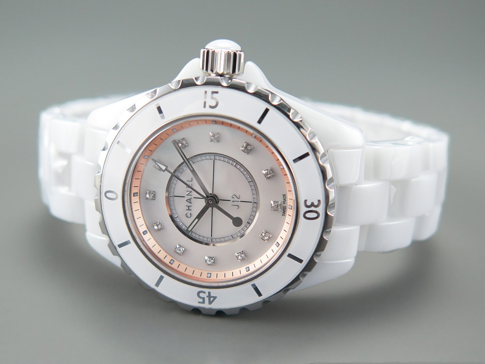 J12 33mm Quartz White Ceramic Diamond Numerals Pink Mop Dial