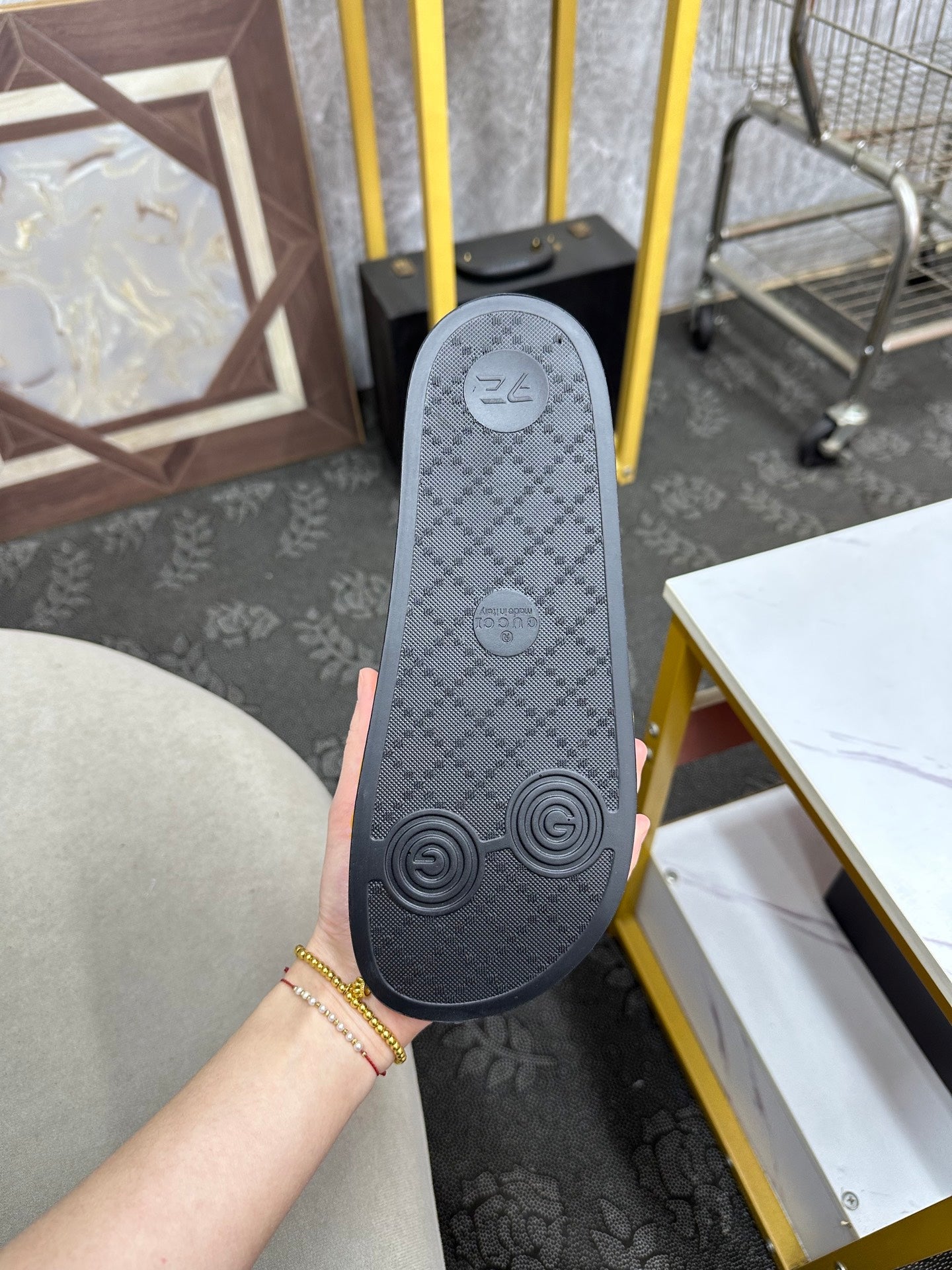 GG Men's Slide Orange Sheepskin Rubber 540093