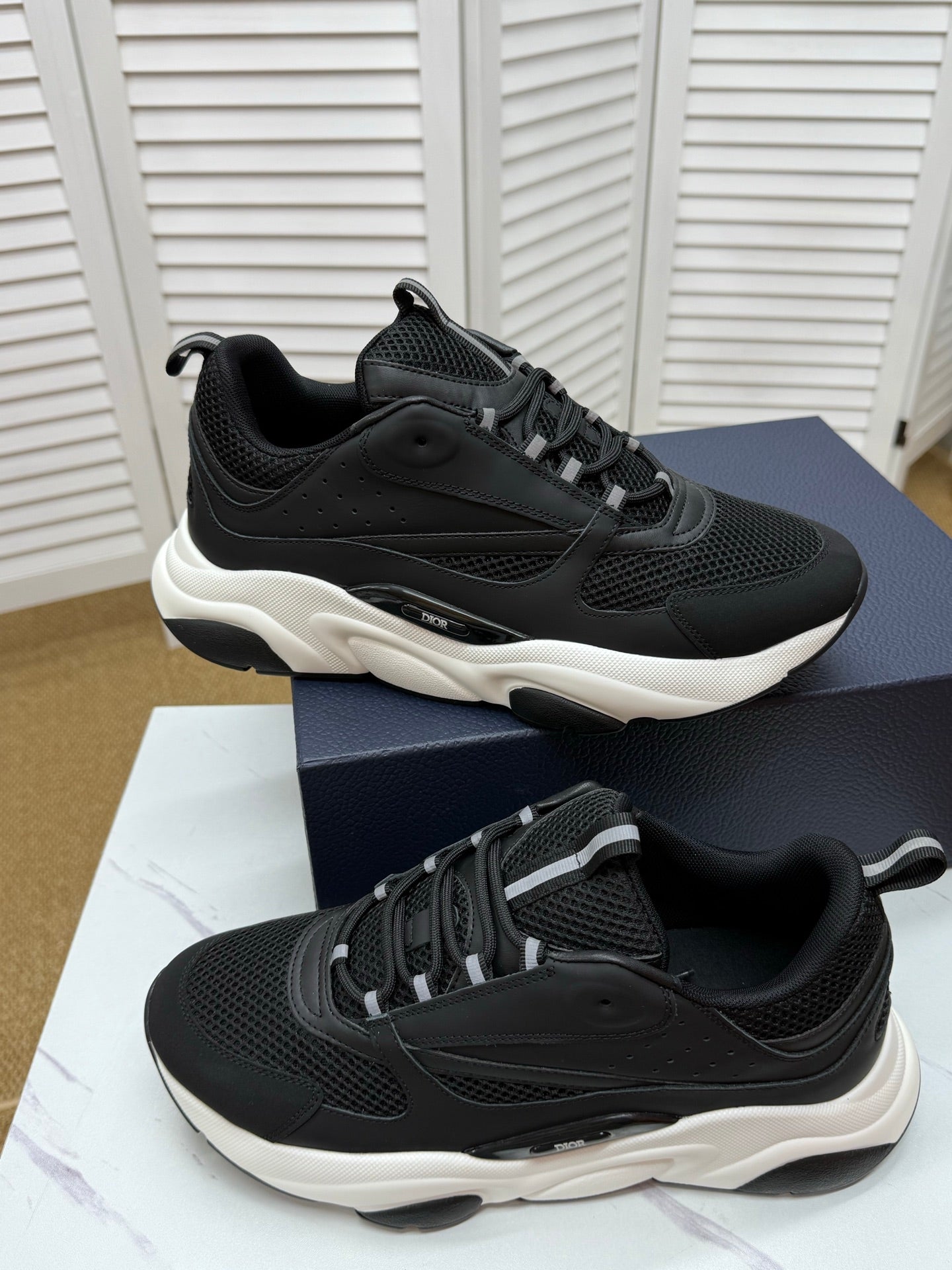 CD B22 Sneaker Black Mesh Calfskin 648068