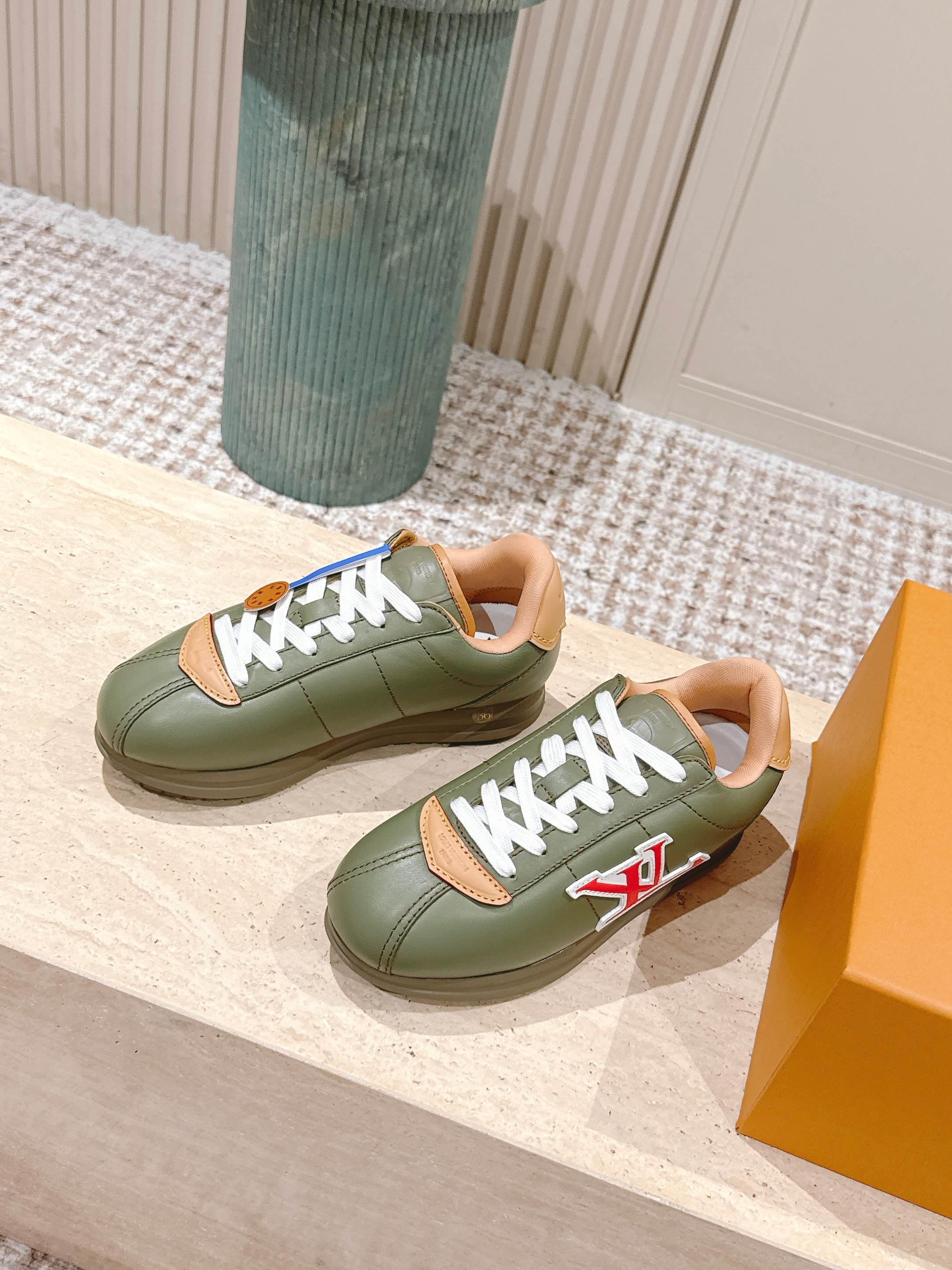 LV 25 Buttersoft Sneakers Olive Green Calfskin 576990