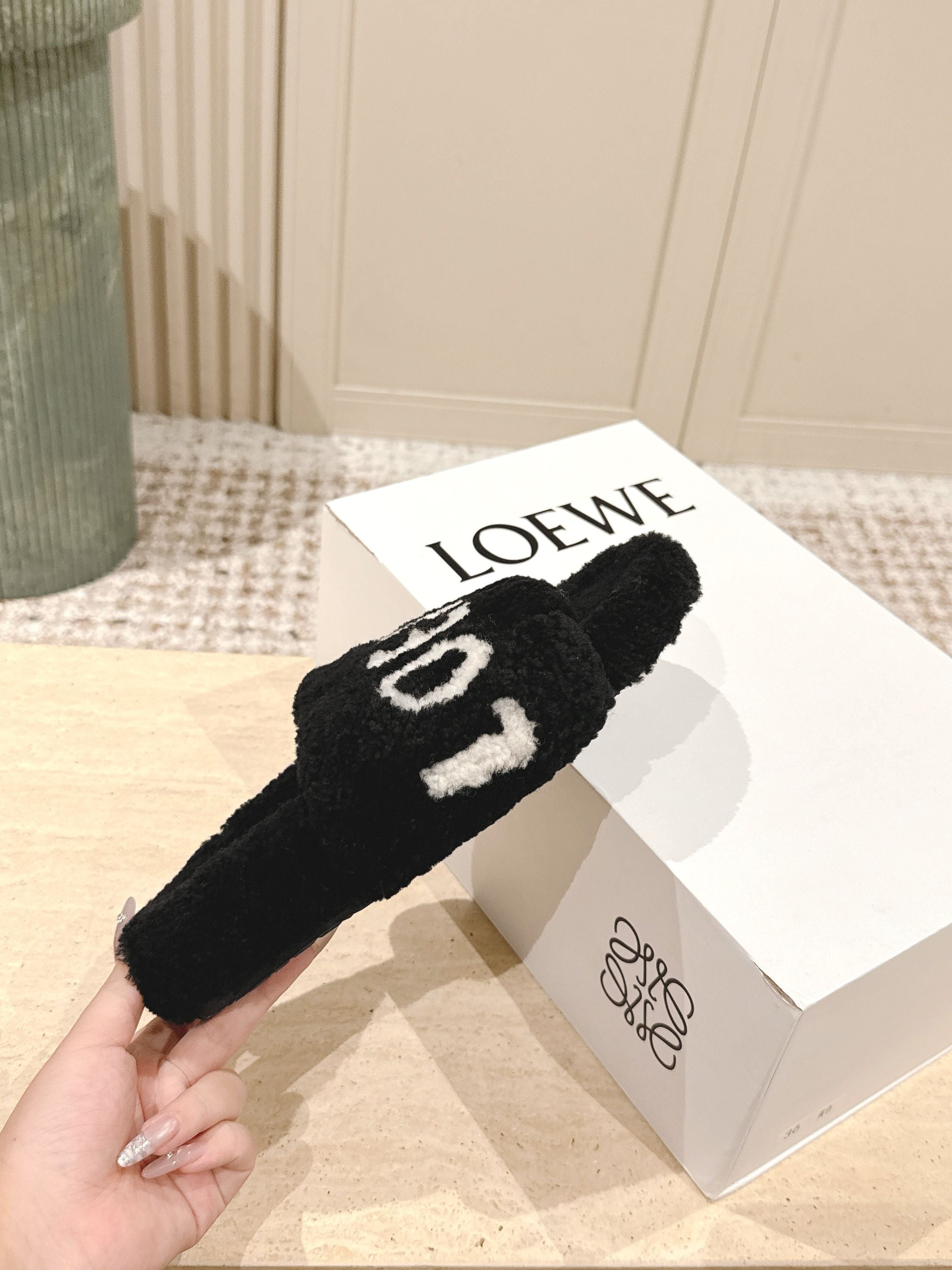 Loewe 2025 Fur Slipper Black White Wool 556016