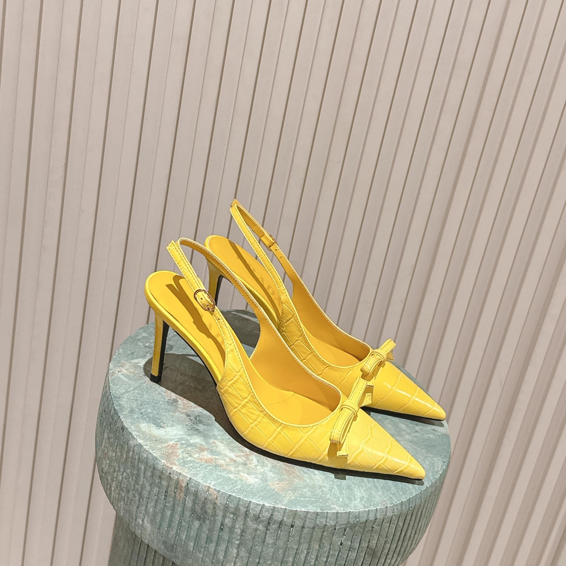 PRA 26S Slingback 85 Yellow Crocodile Embossed Leather 630738