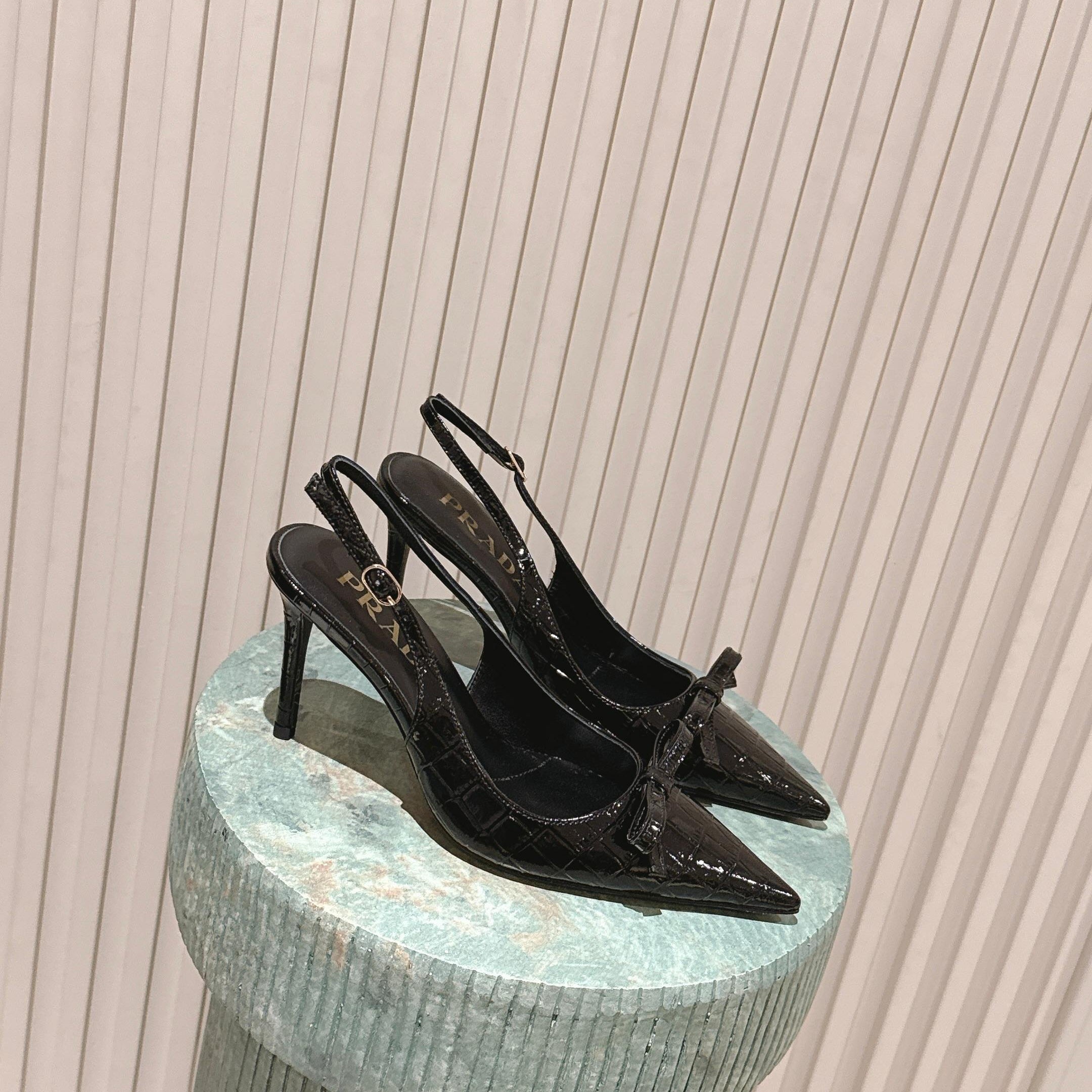 PRA 26S Slingback 85 Black Crocodile Embossed Leather 630739