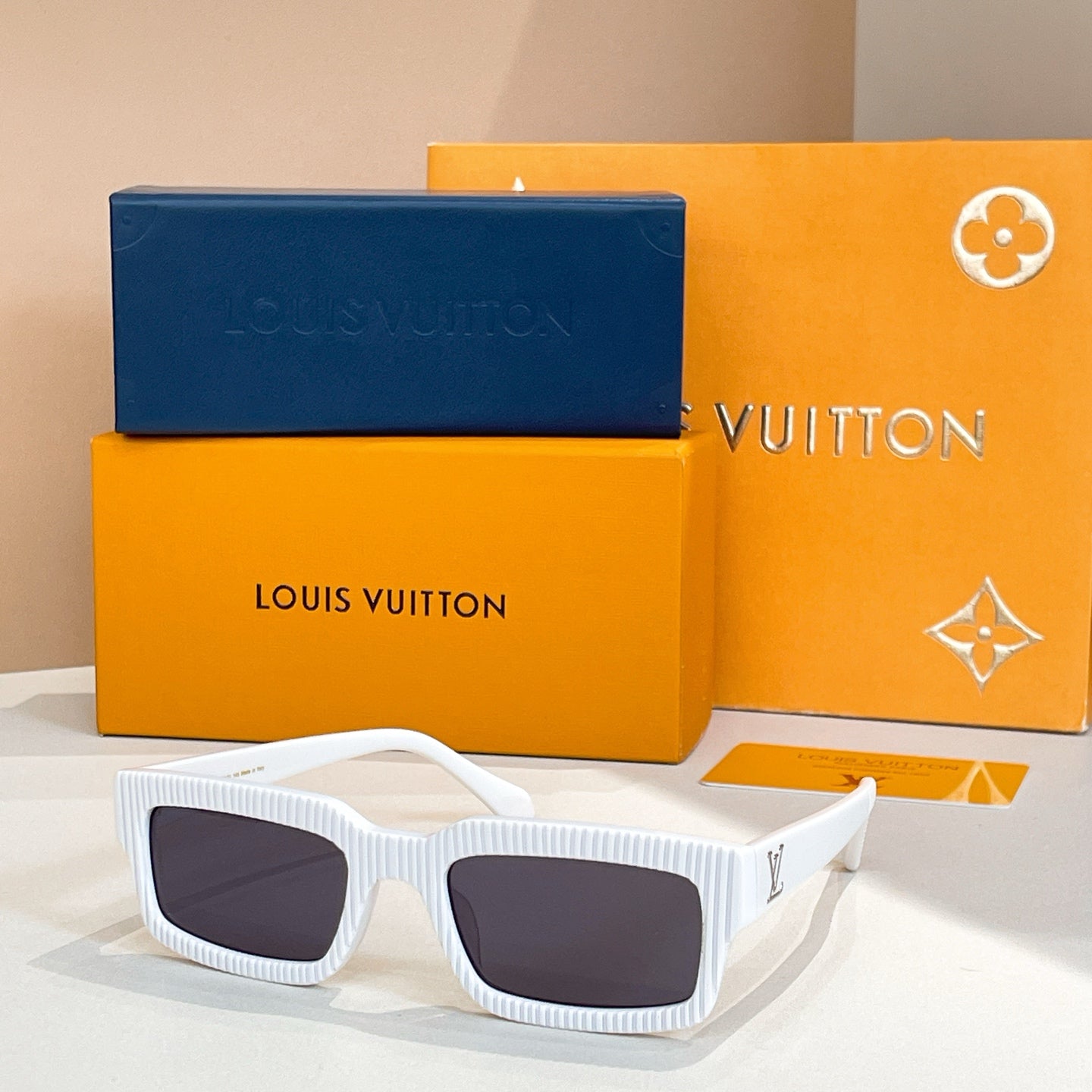 Louis Vuitton Sunglasses 607132