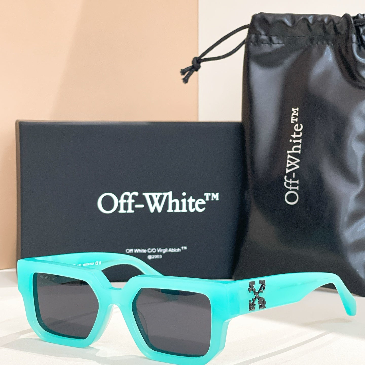 Off-white Sunglasses 666687