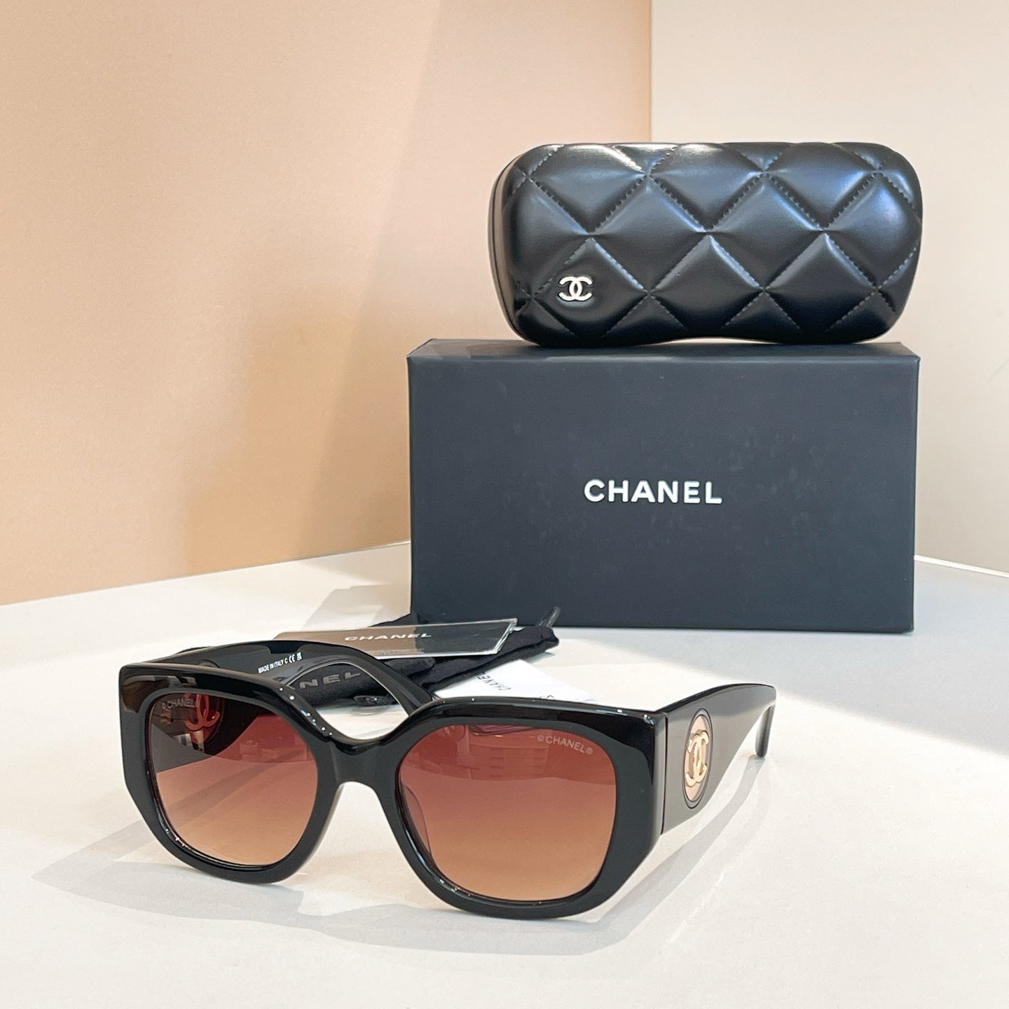 Chanel Sunglasses 676297