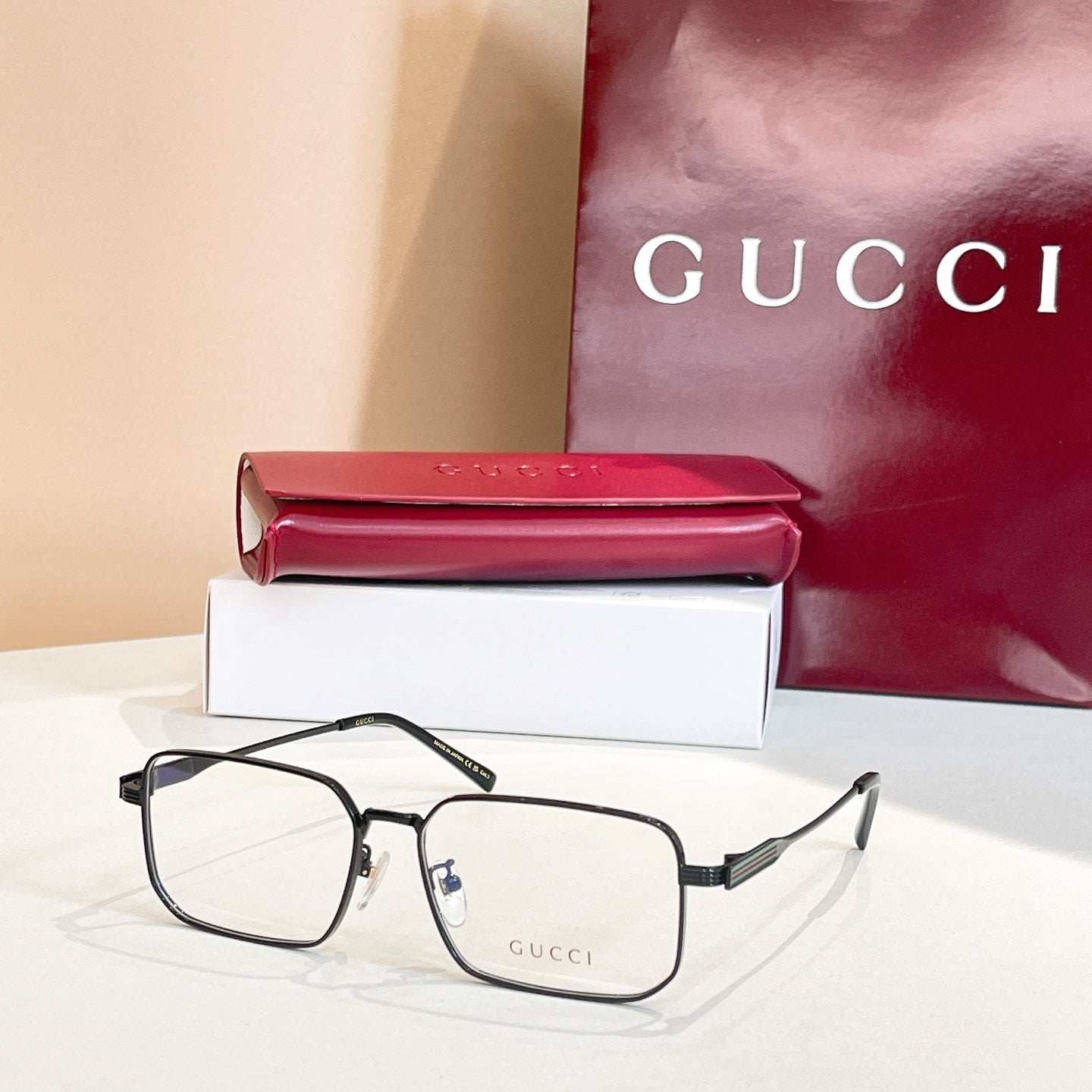 Gucci Sunglasses 679510