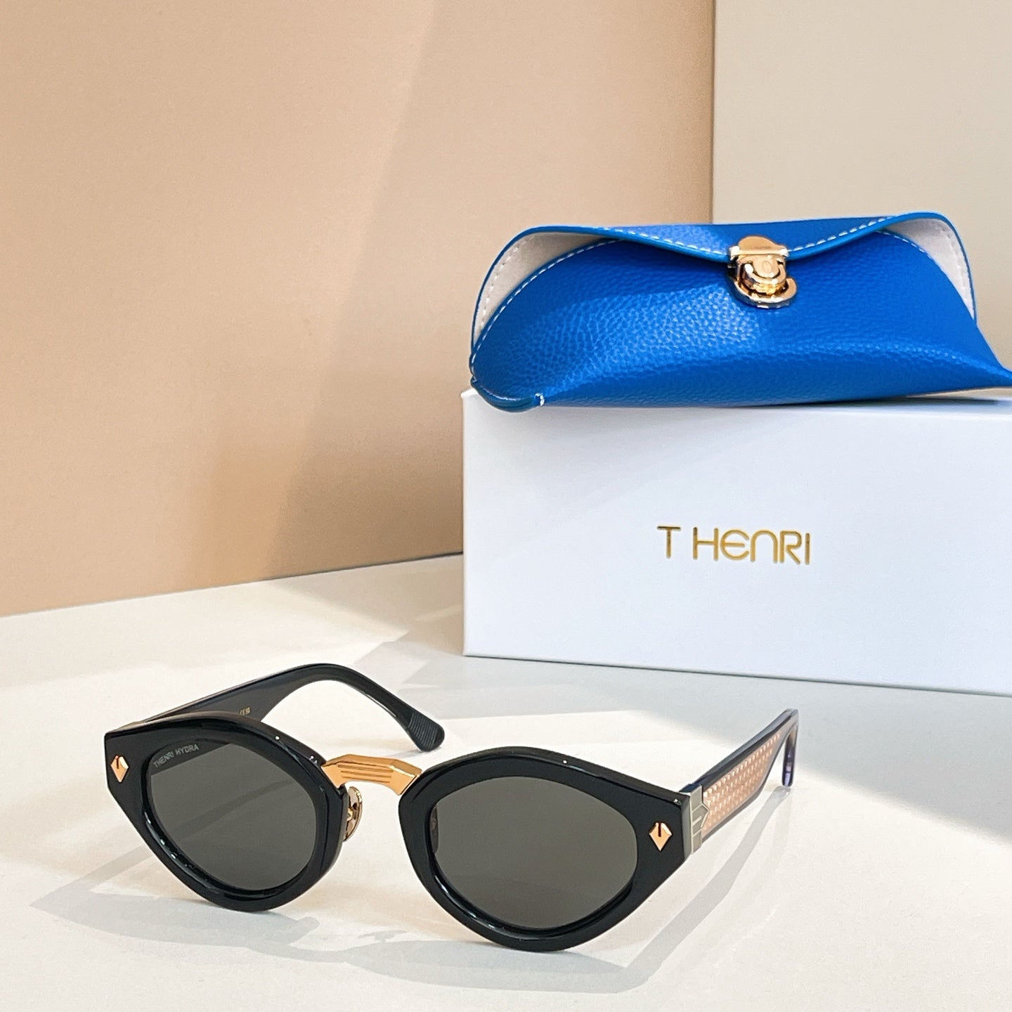 Thenri Sunglasses 719714