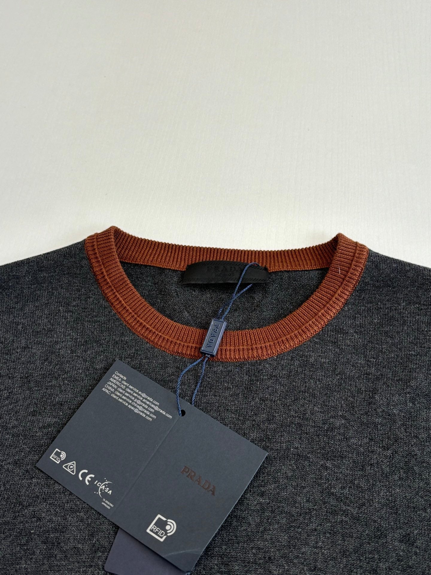 PRA 2026 Men's Short-Sleeve T-Shirt Dark Grey Caramel Knit Fabric