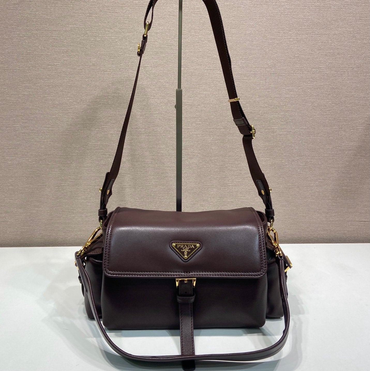 PRA Shoulder Bag Dark Brown Sheepskin 341138