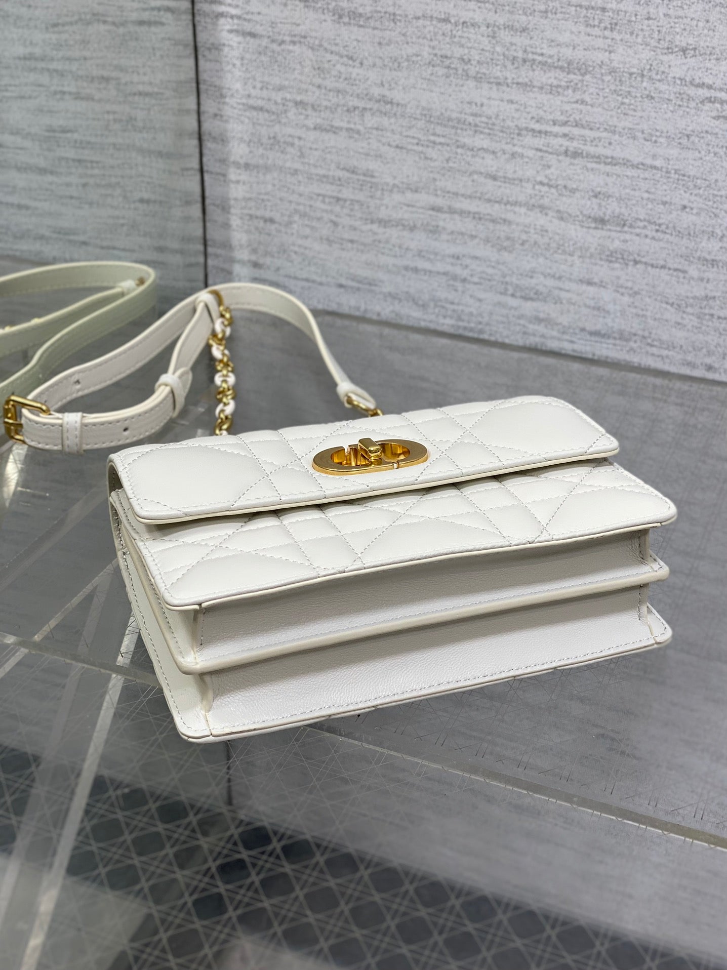 CD Miss Caro 17 Bag White Calfskin 226494