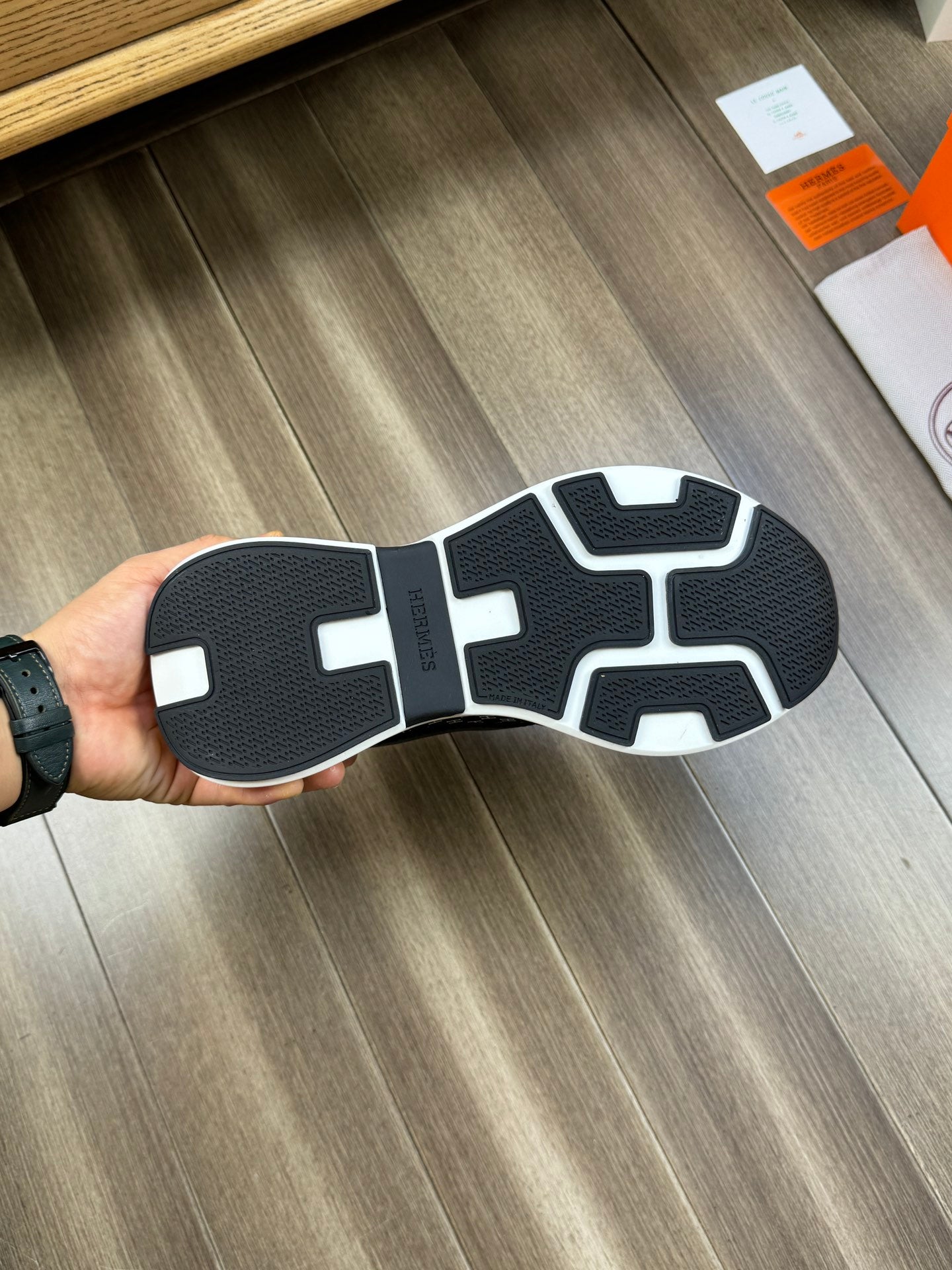 HM PRINTED SNEAKER BLACK TOTEM FABRIC