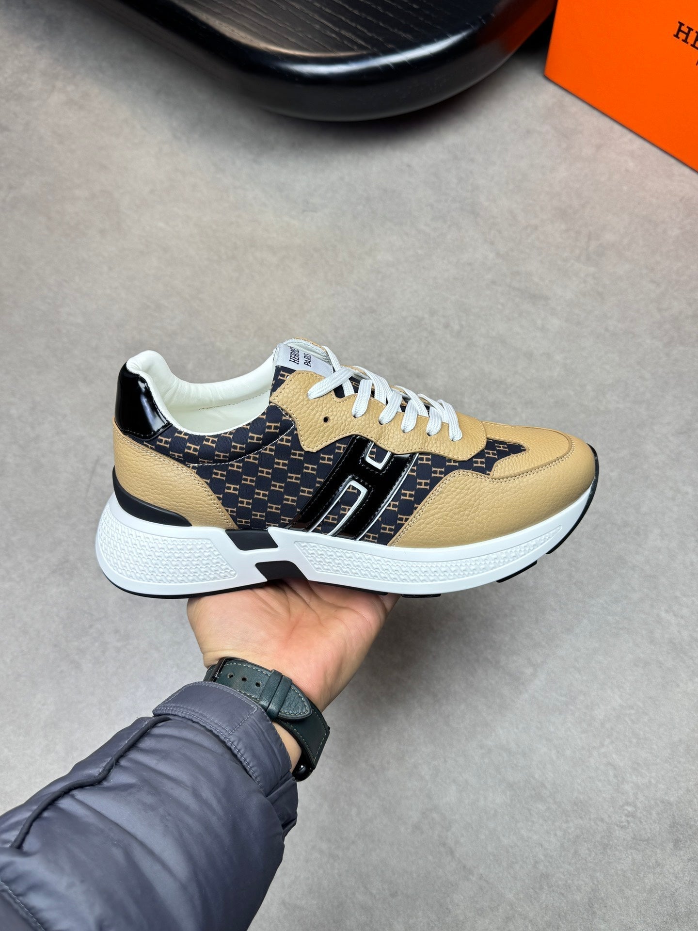 HM Men's Sneaker Beige Calfskin 581697