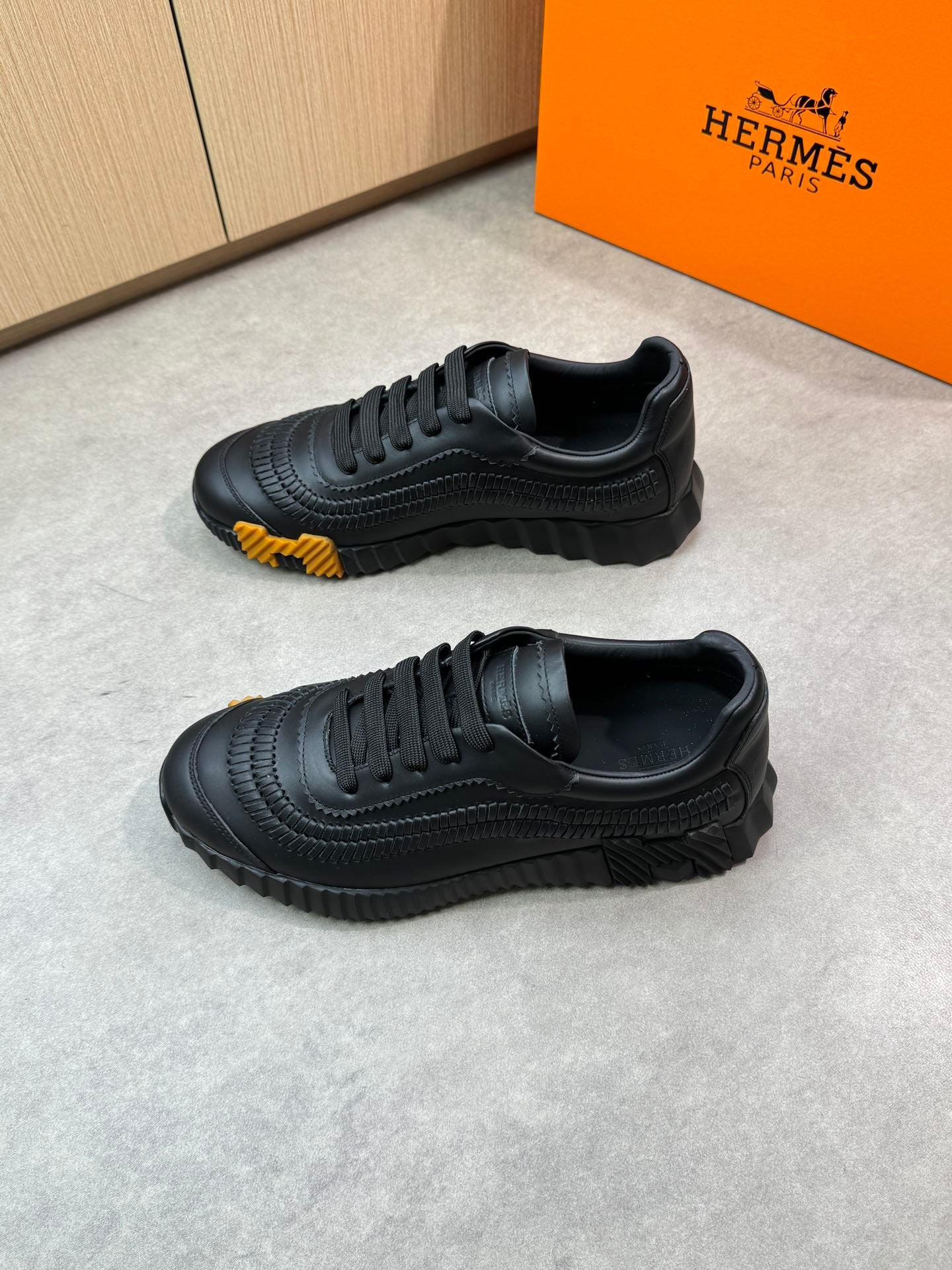 HM Men's Bouncing Sneaker Black Calfskin 696029