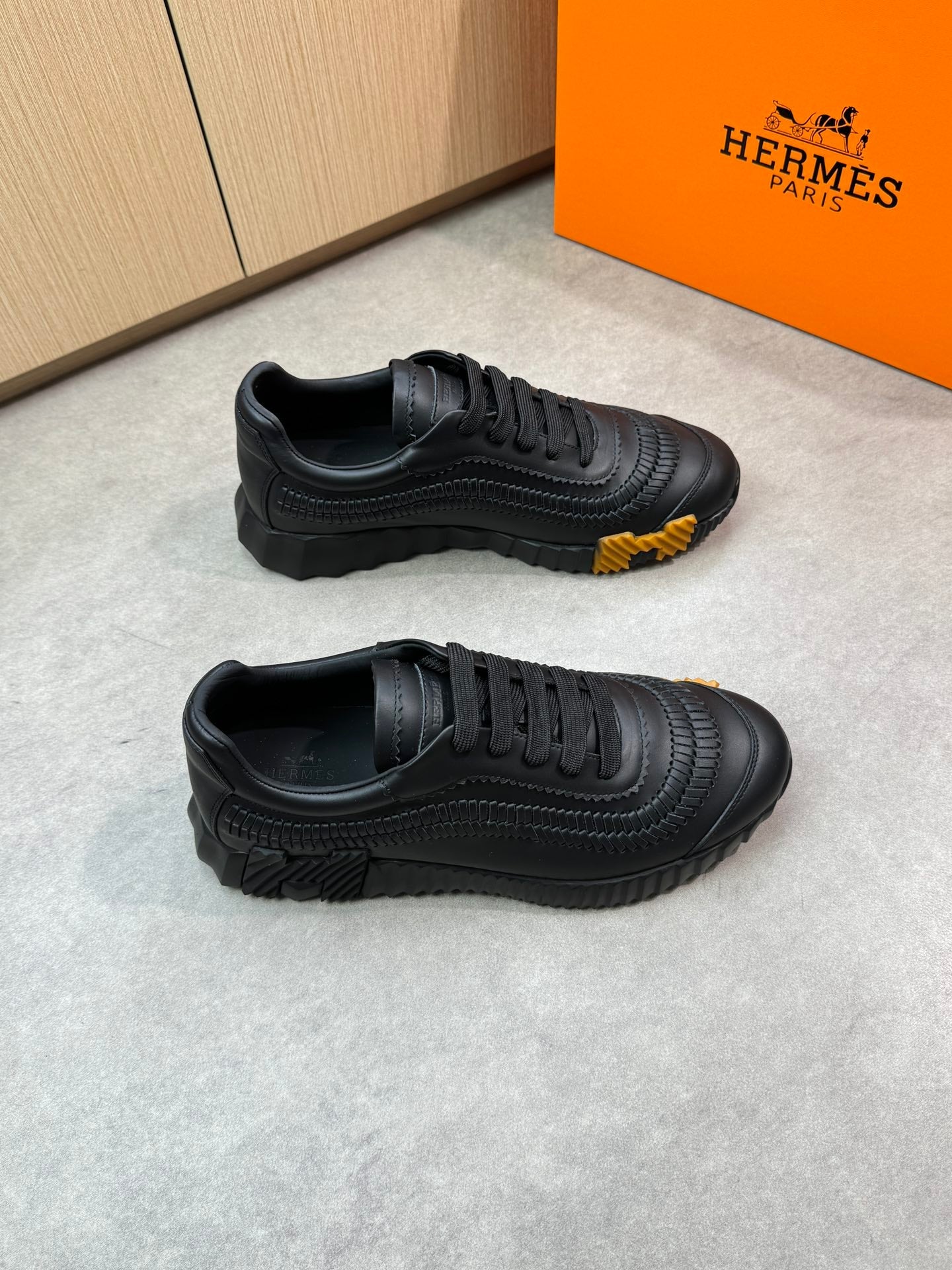 HM Men's Bouncing Sneaker Black Calfskin 696029