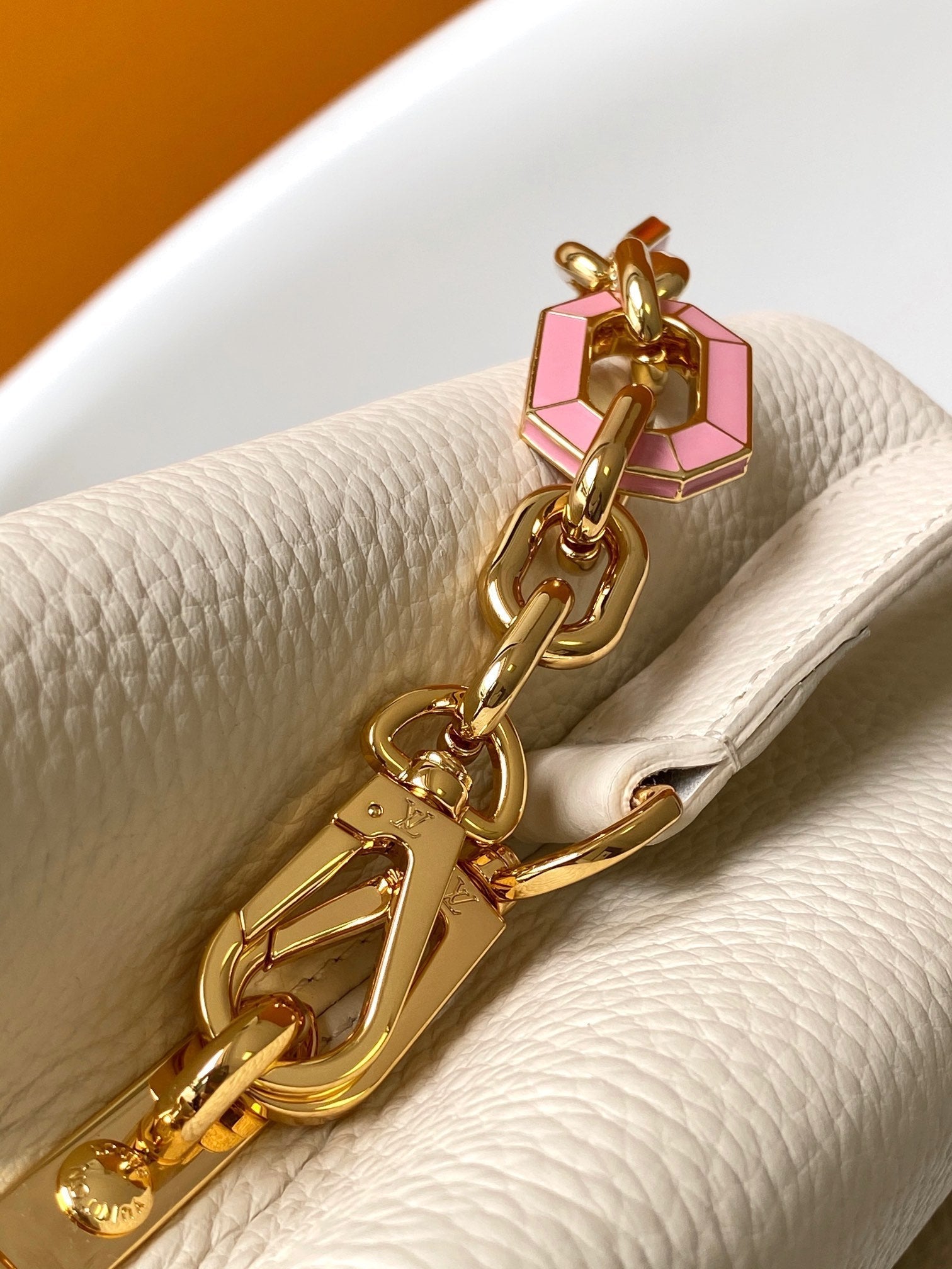 Capucines BB 21cm Bag White Cowhide 251662