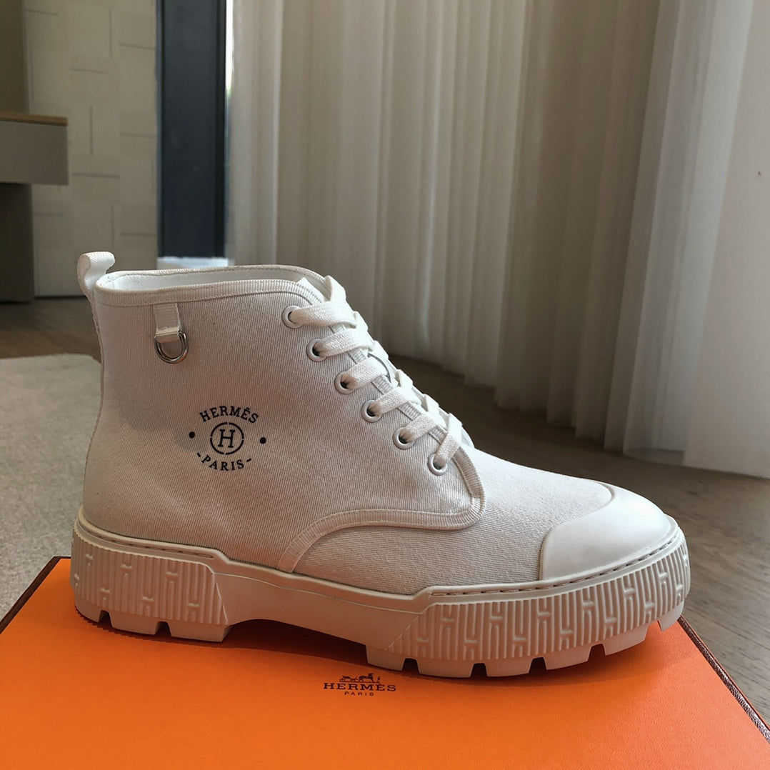 HM ITINERAIRE ANKLE BOOT WHITE CANVAS